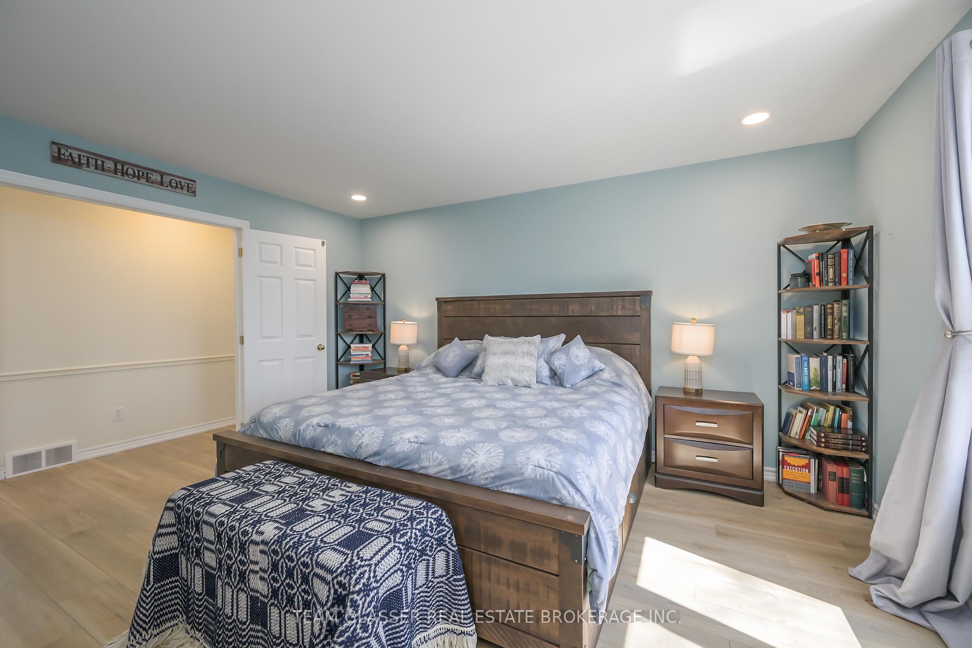 Photo 27 of 51 Birchcrest Drive, Middlesex Centre, Kilworth — HOMEH