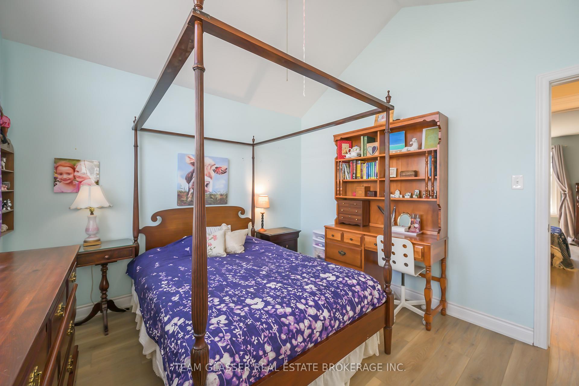 Photo 35 of 51 Birchcrest Drive, Middlesex Centre, Kilworth — HOMEH