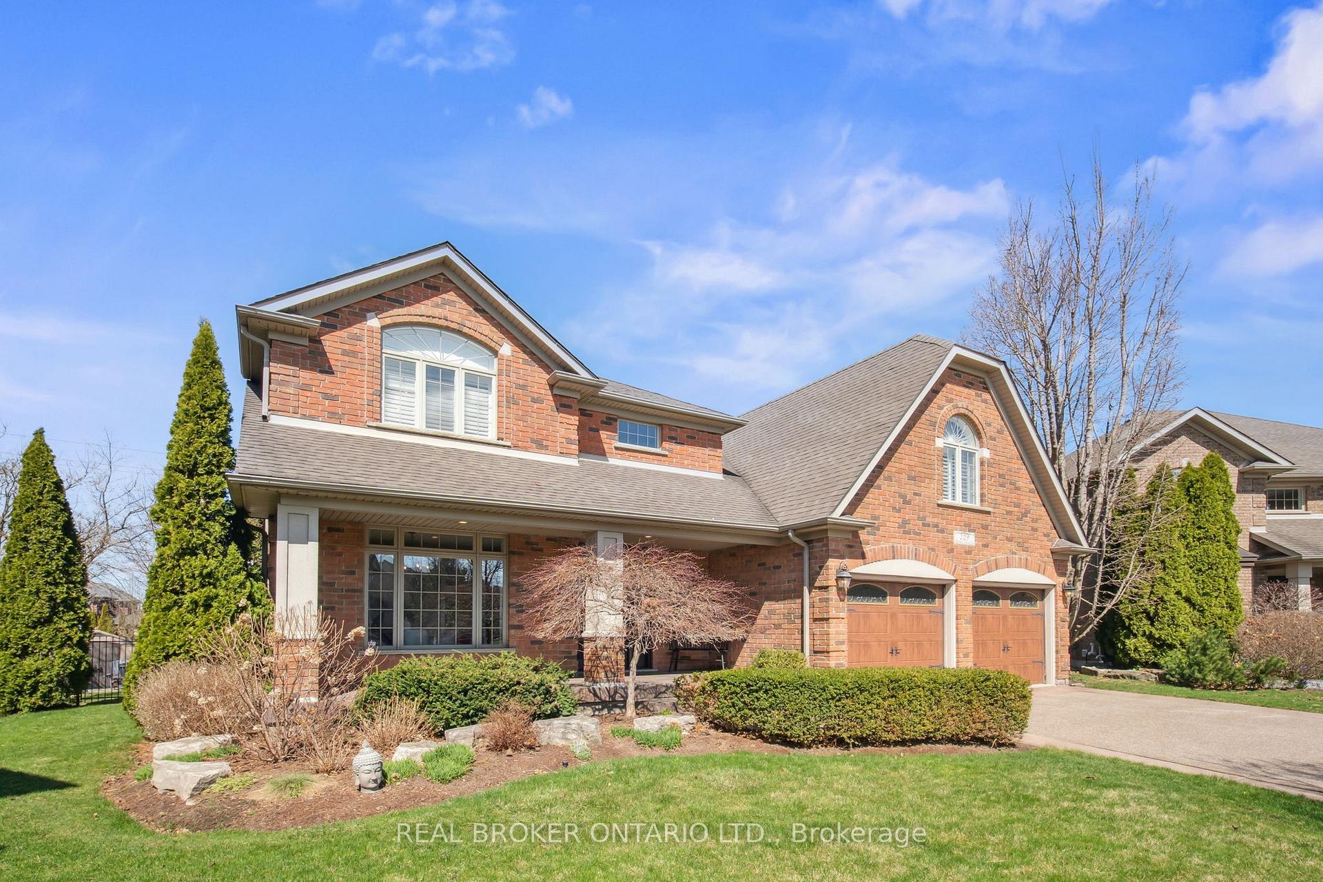 Photo 3 of 229 Terrace Wood Crescent, Kitchener — HOMEH