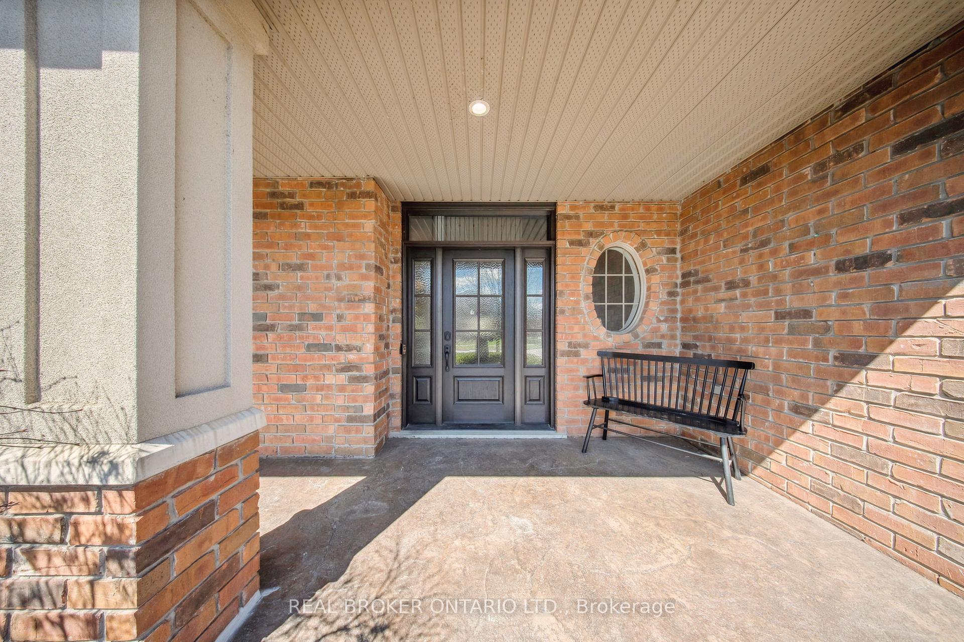 Photo 4 of 229 Terrace Wood Crescent, Kitchener — HOMEH