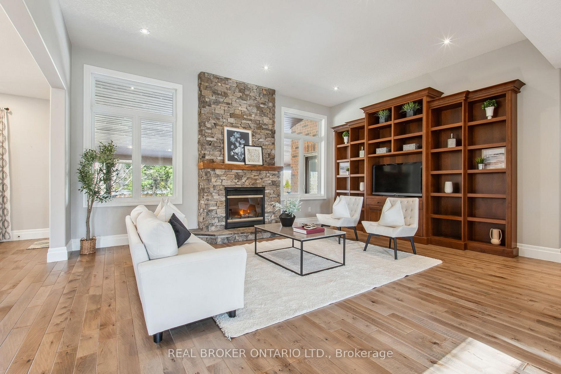 Photo 9 of 229 Terrace Wood Crescent, Kitchener — HOMEH