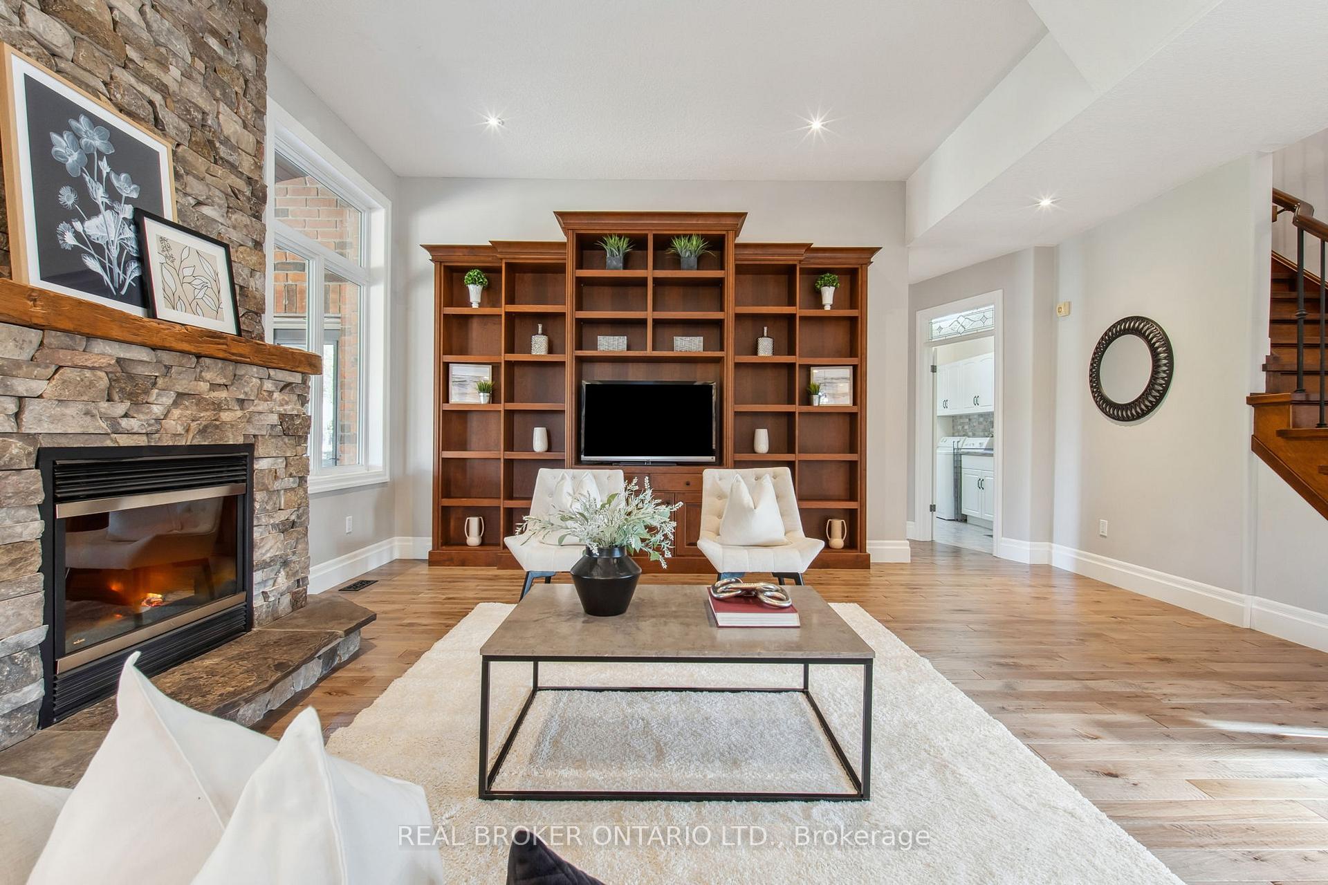 Photo 11 of 229 Terrace Wood Crescent, Kitchener — HOMEH