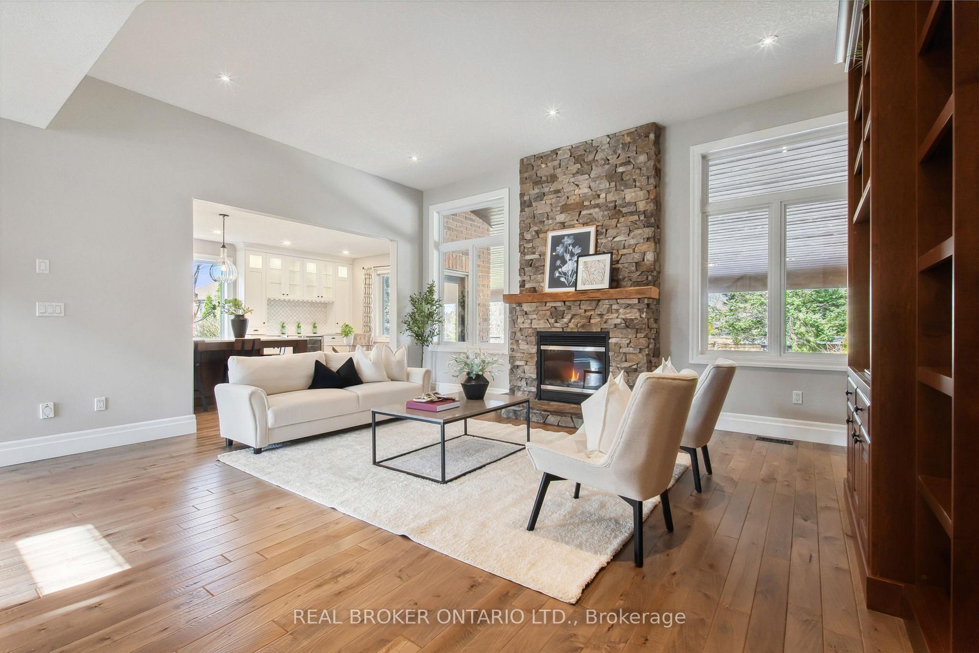 Photo 12 of 229 Terrace Wood Crescent, Kitchener — HOMEH