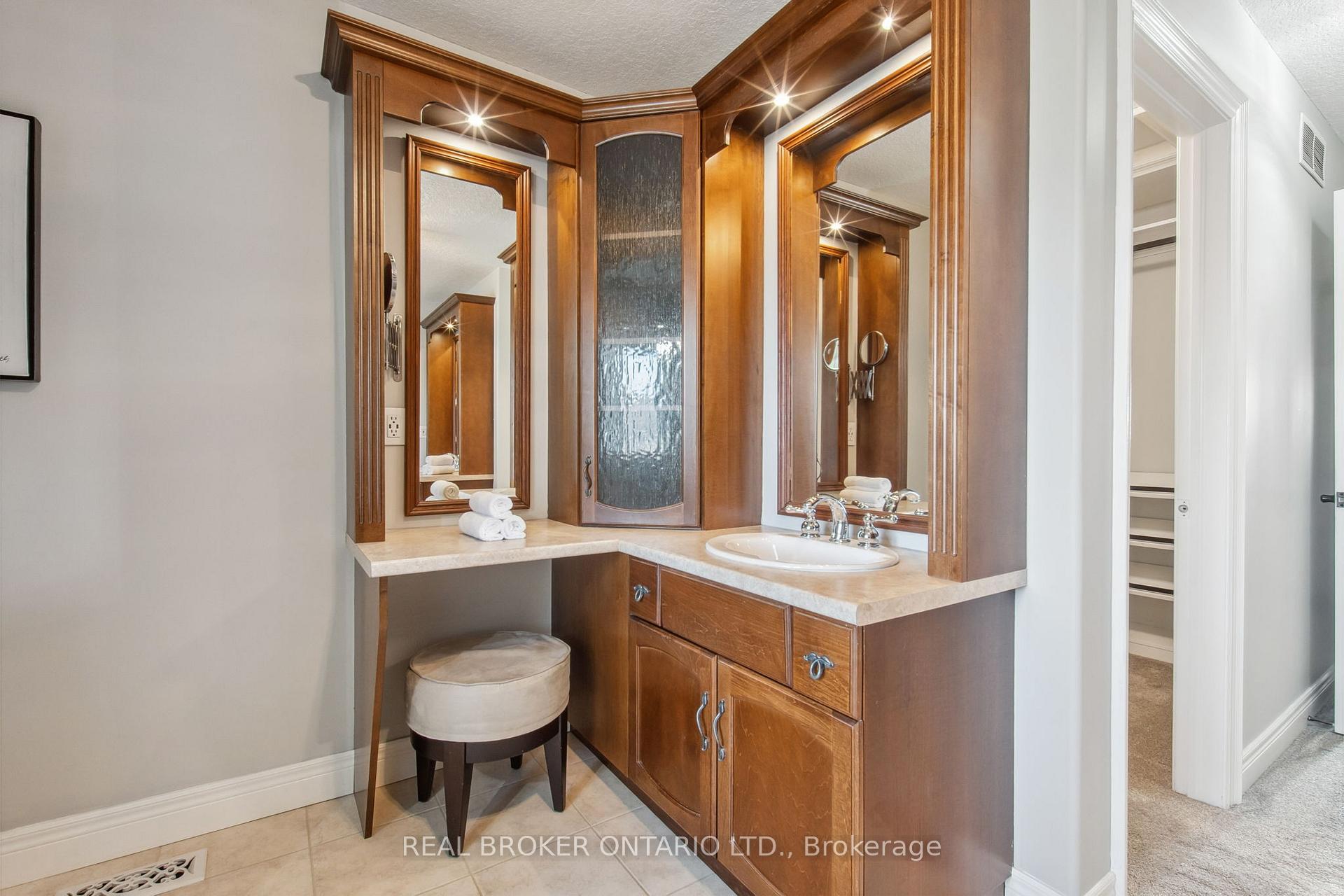 Photo 28 of 229 Terrace Wood Crescent, Kitchener — HOMEH
