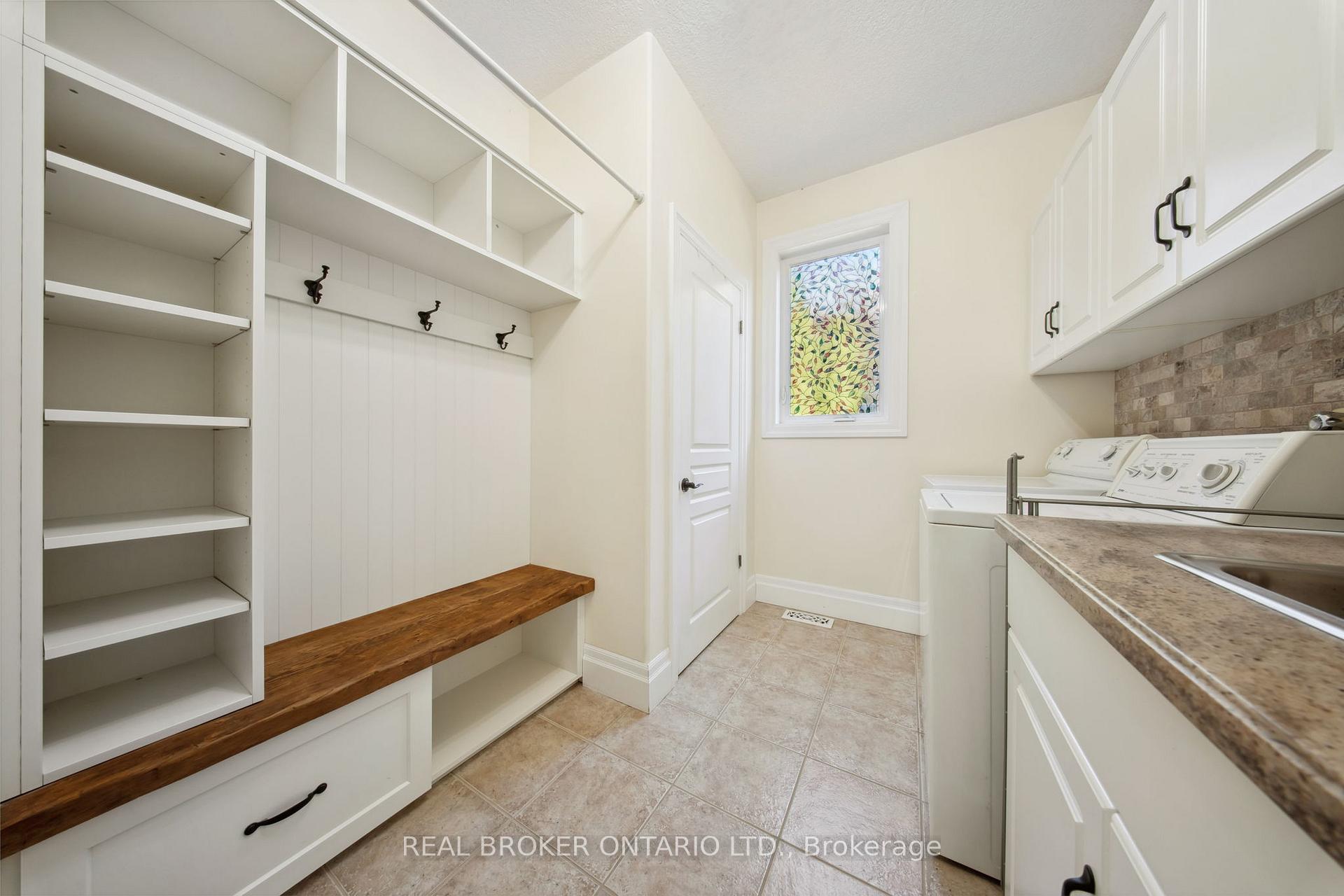 Photo 32 of 229 Terrace Wood Crescent, Kitchener — HOMEH
