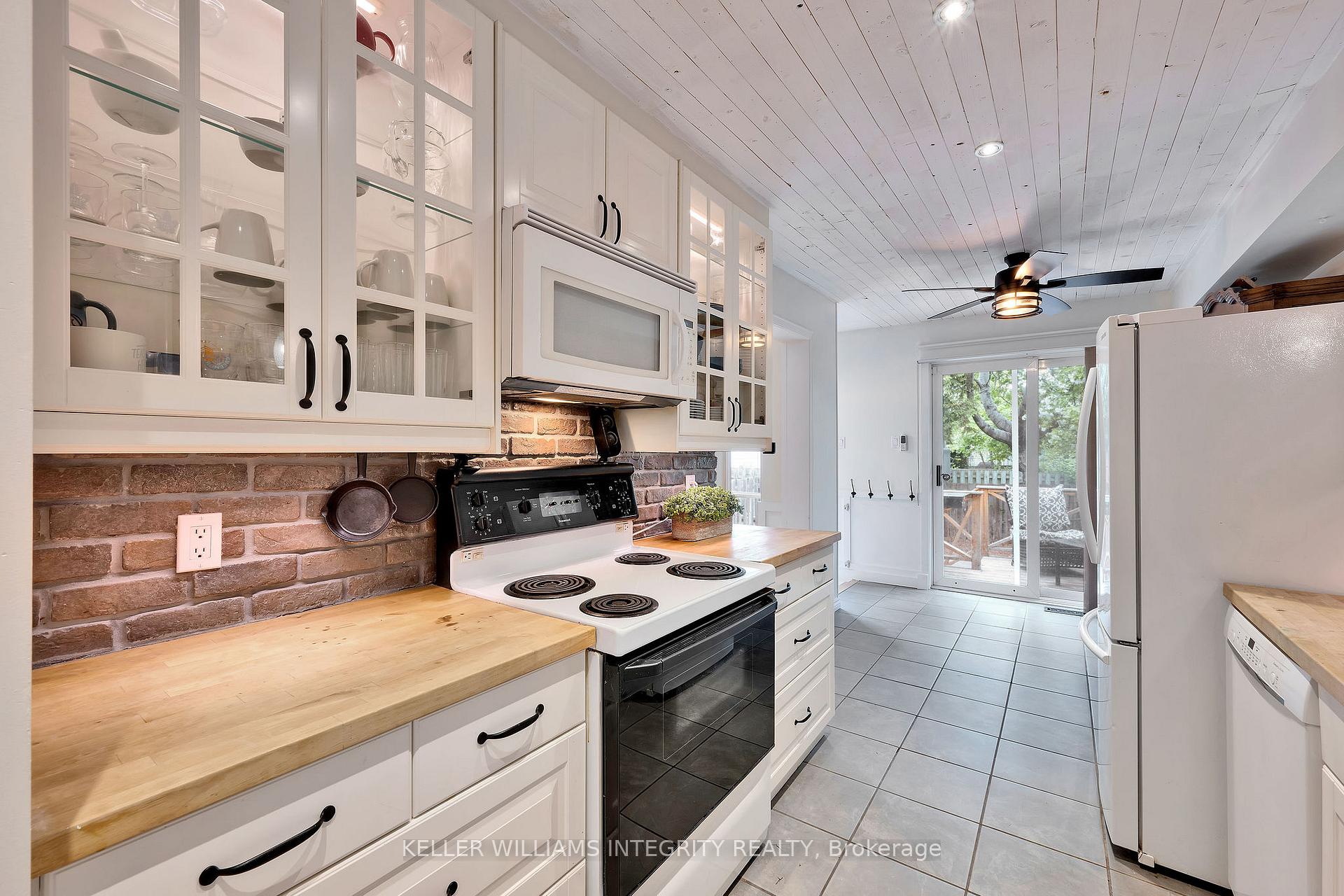 Photo 14 of 7 Sunnybrooke Drive, Ottawa, Kanata - Emerald Meadows/Trailwest — HOMEH
