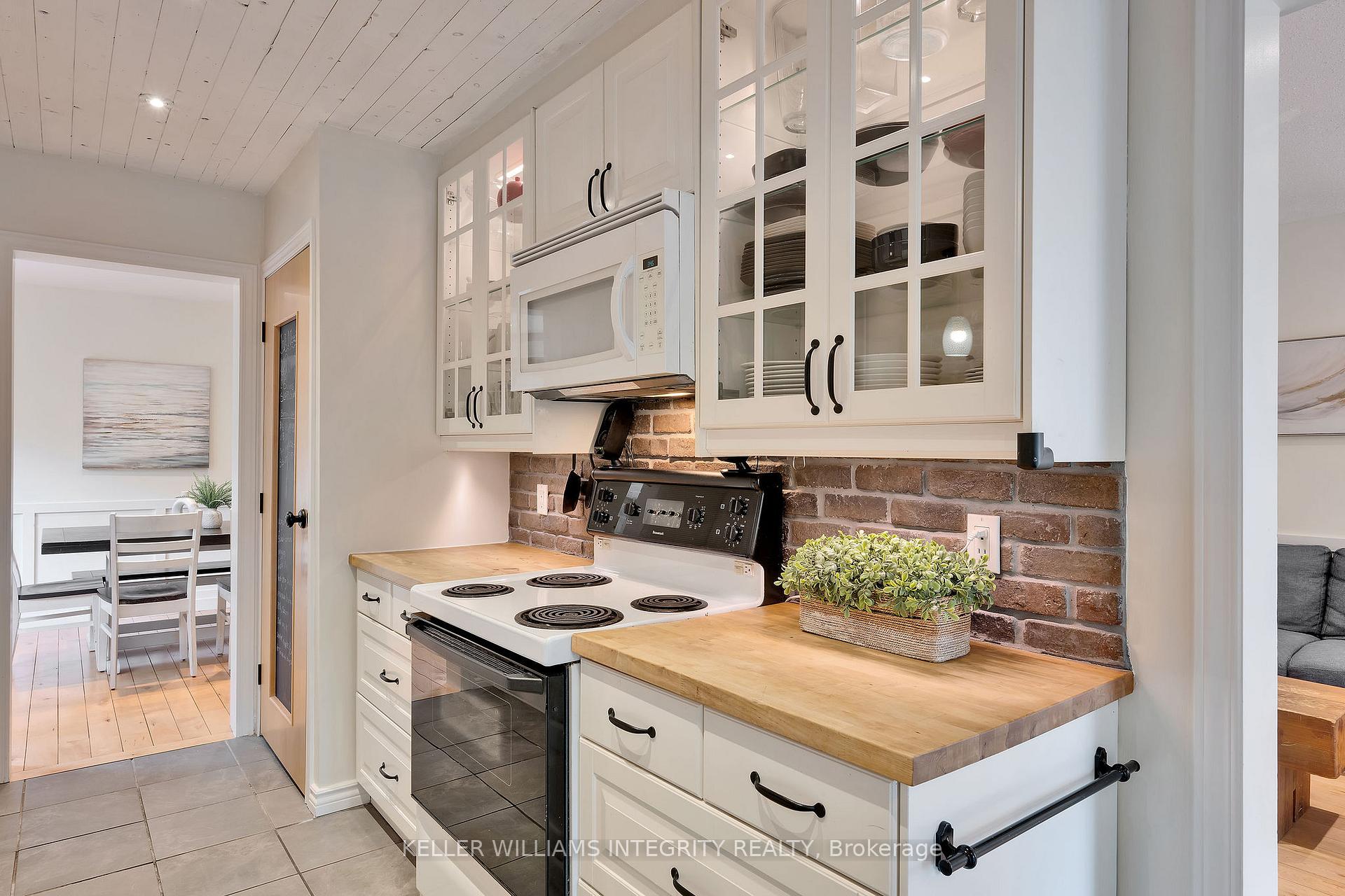 Photo 19 of 7 Sunnybrooke Drive, Ottawa, Kanata - Emerald Meadows/Trailwest — HOMEH