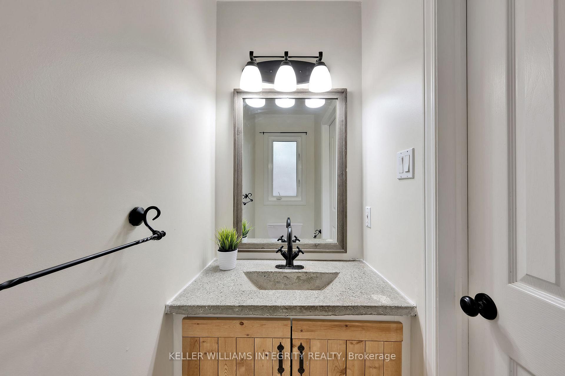 Photo 22 of 7 Sunnybrooke Drive, Ottawa, Kanata - Emerald Meadows/Trailwest — HOMEH