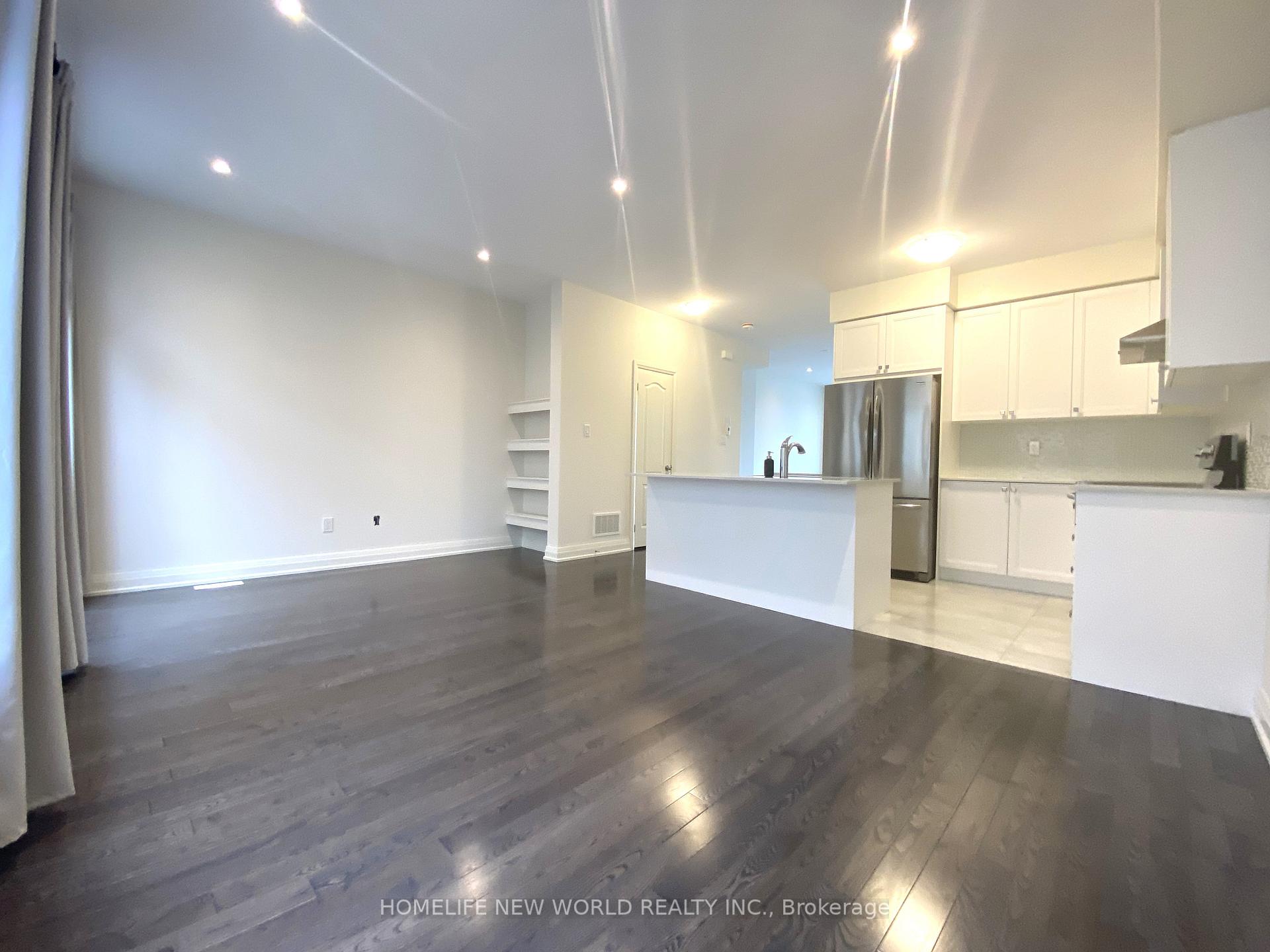 Photo 3 of 8 Teasel Way, Markham, Unionville — HOMEH