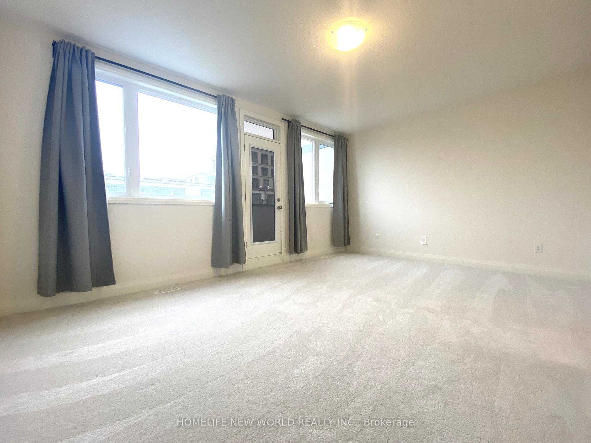 Photo 13 of 8 Teasel Way, Markham, Unionville — HOMEH