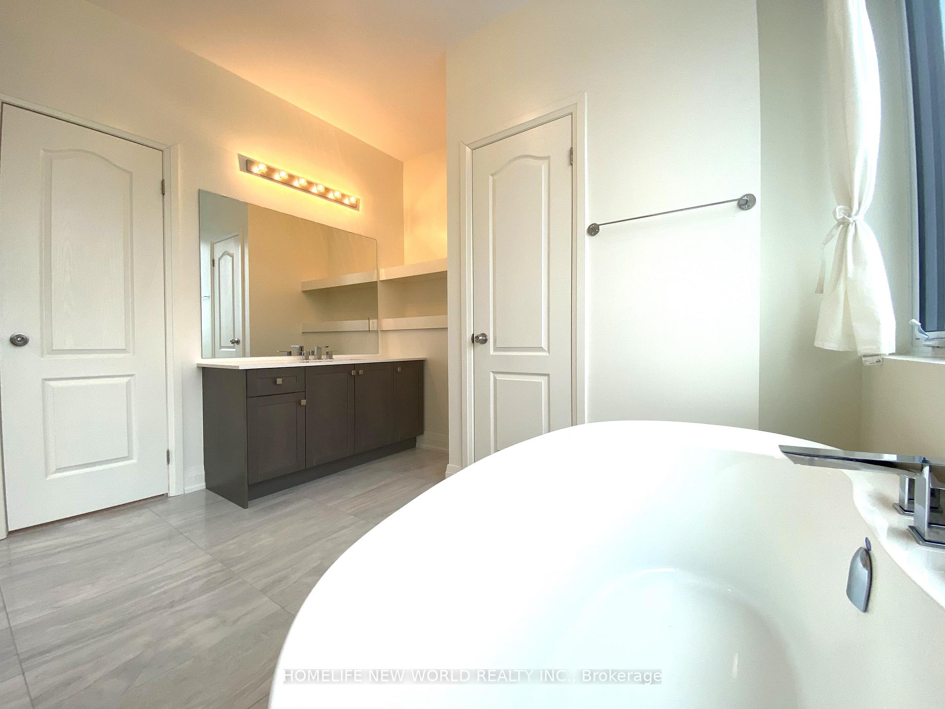 Photo 15 of 8 Teasel Way, Markham, Unionville — HOMEH