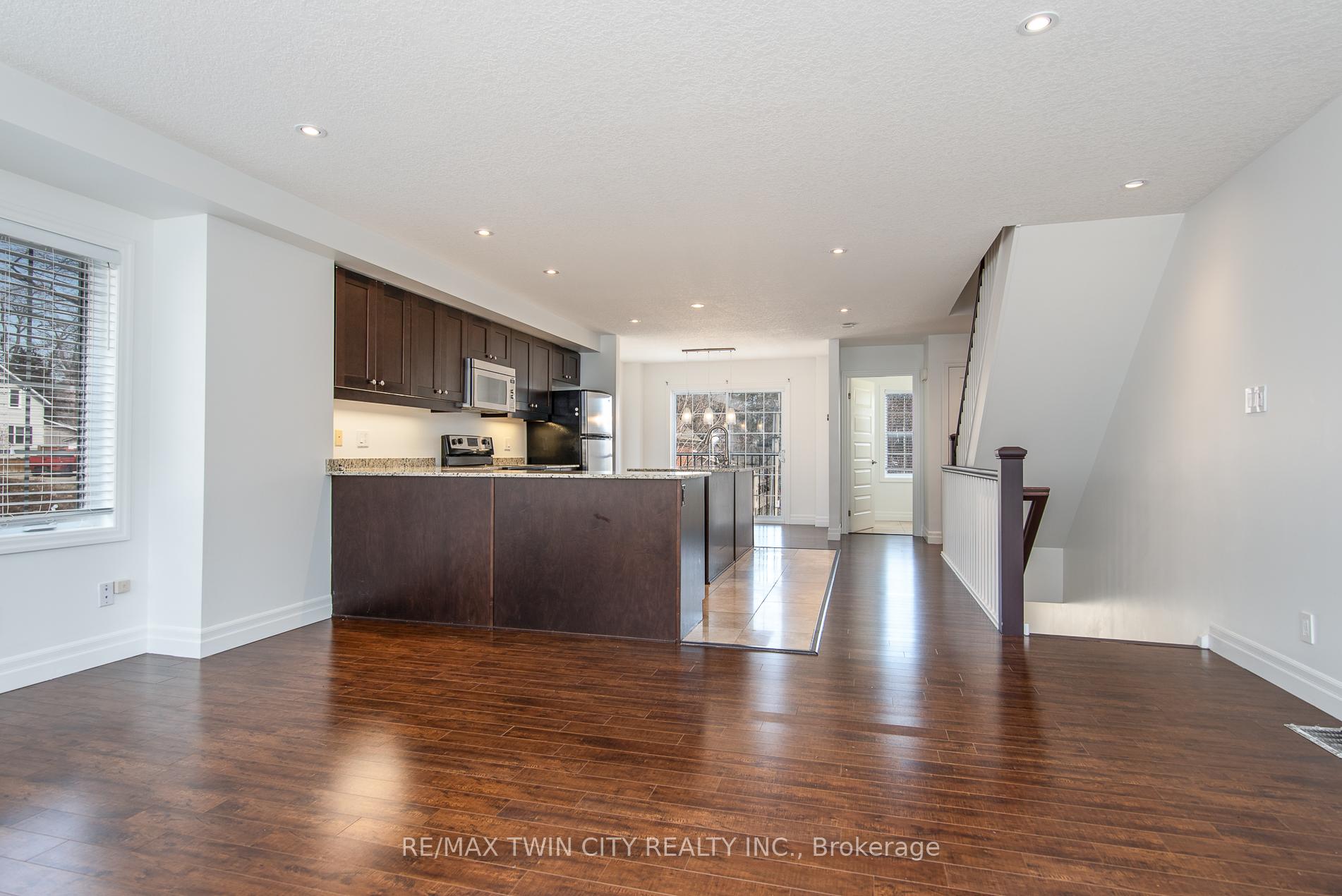 Photo 9 of 45 Woolwich Street, Kitchener — HOMEH