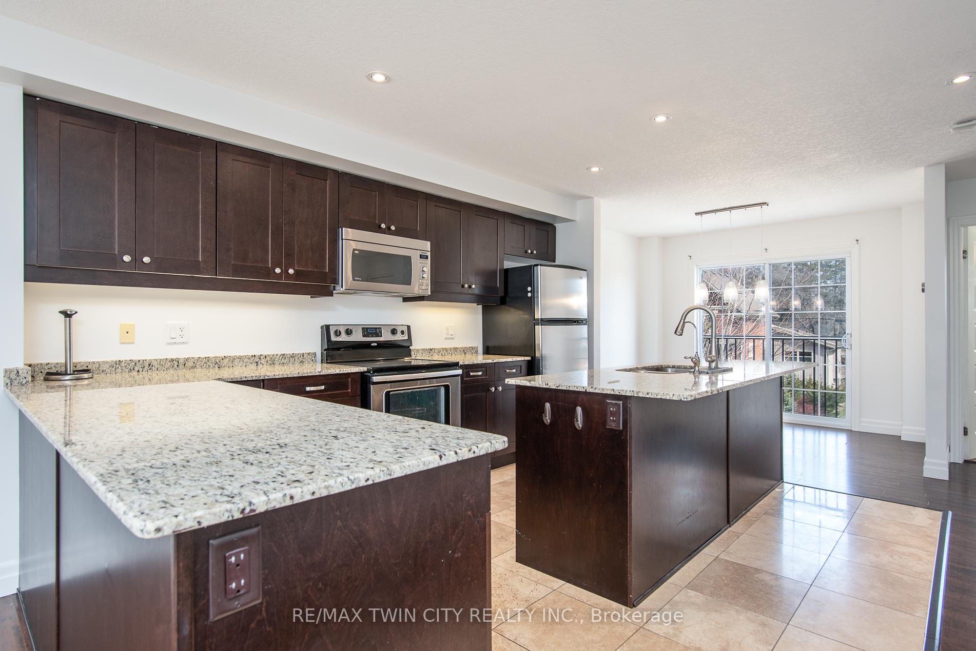 Photo 10 of 45 Woolwich Street, Kitchener — HOMEH
