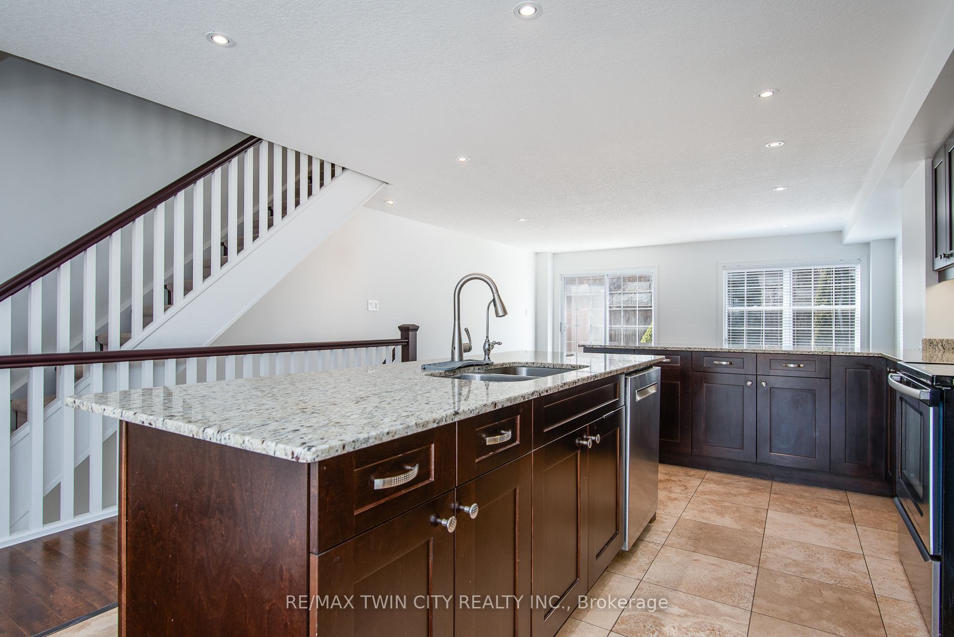 Photo 14 of 45 Woolwich Street, Kitchener — HOMEH