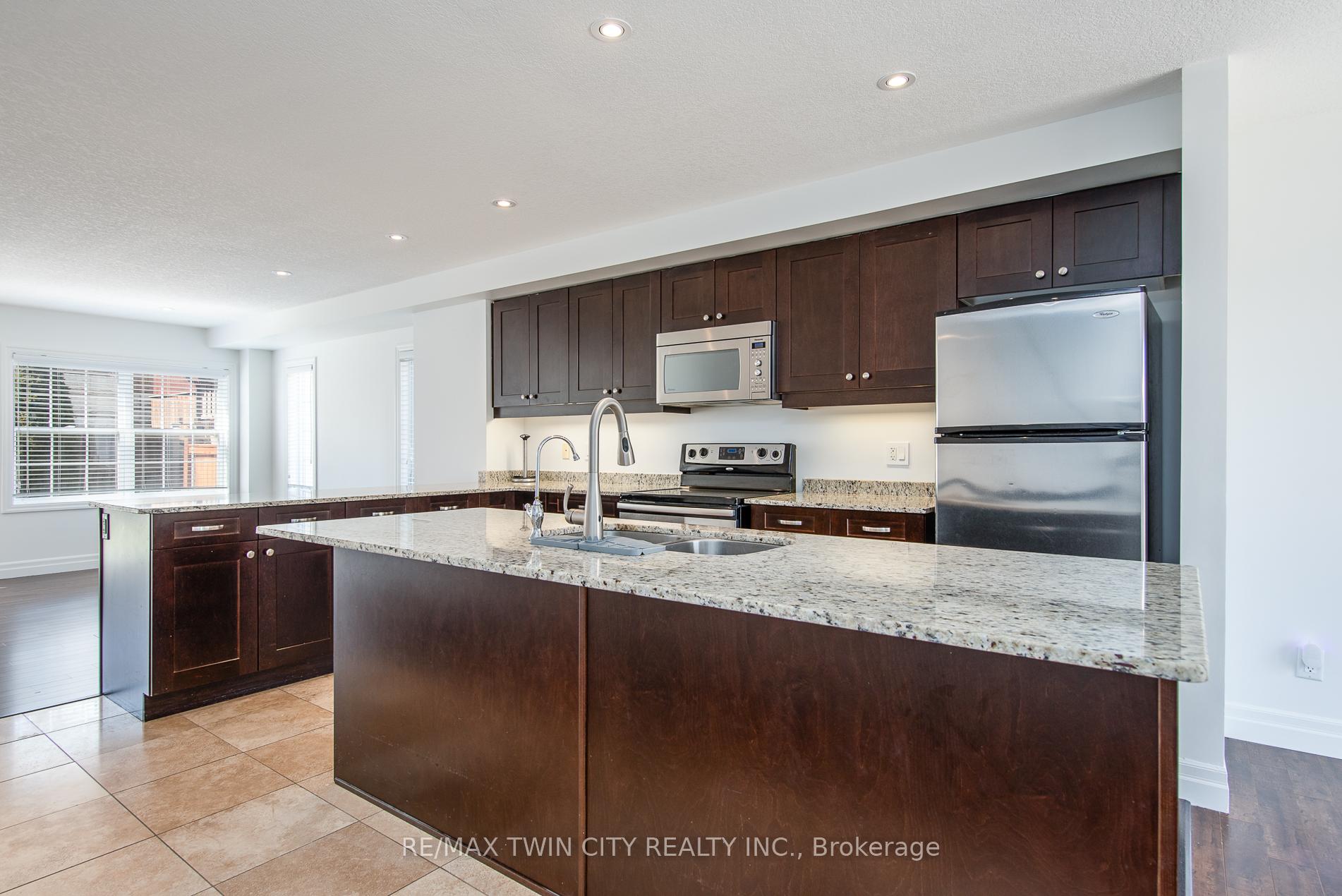 Photo 16 of 45 Woolwich Street, Kitchener — HOMEH