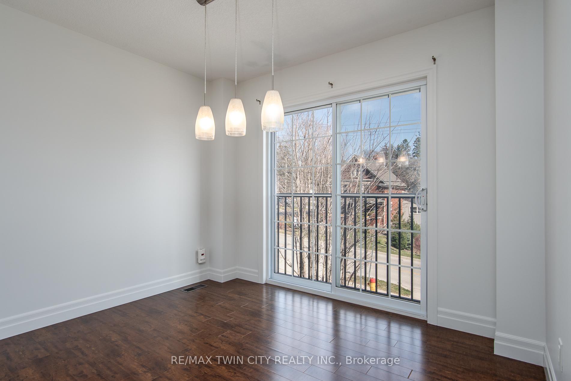 Photo 17 of 45 Woolwich Street, Kitchener — HOMEH