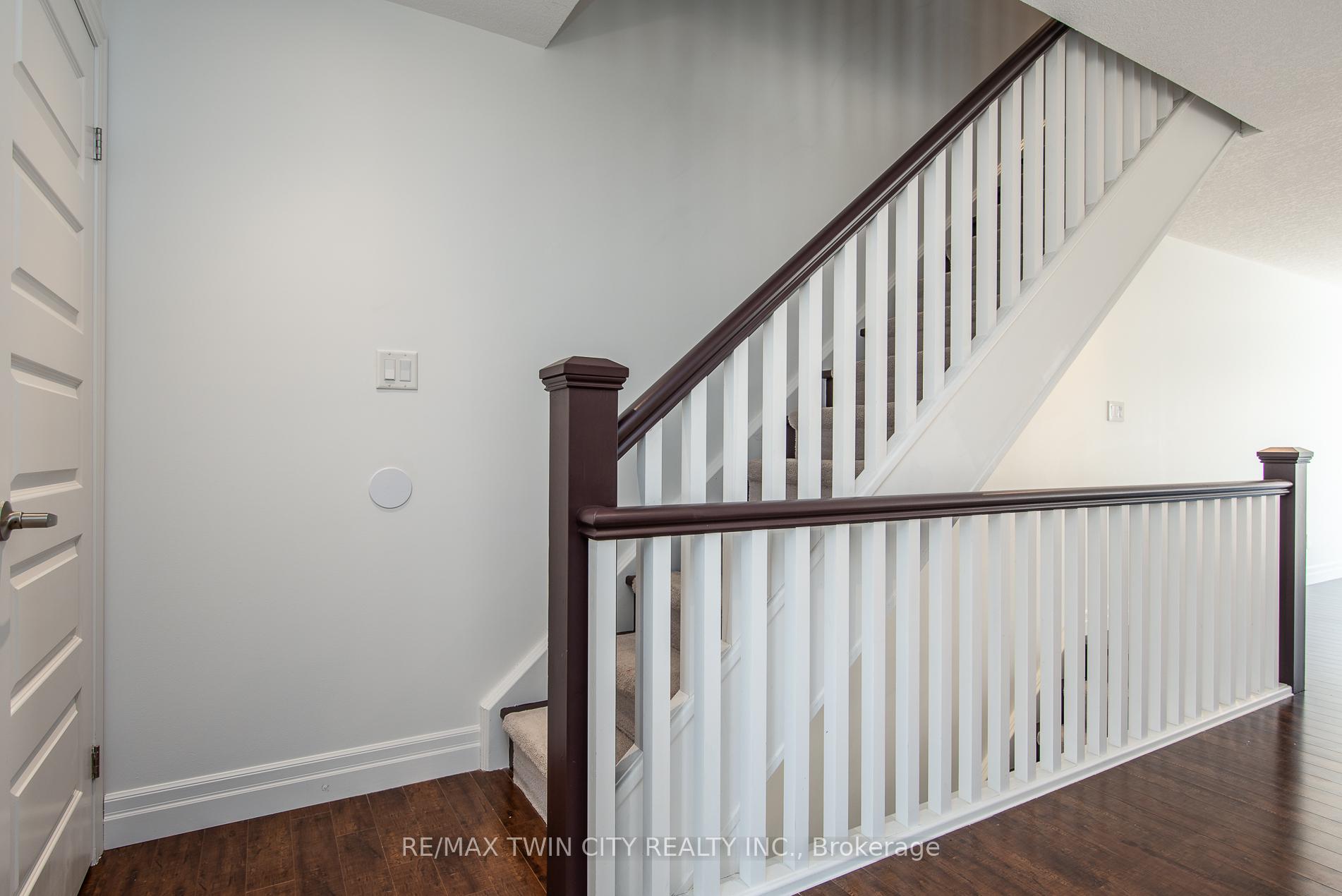 Photo 19 of 45 Woolwich Street, Kitchener — HOMEH