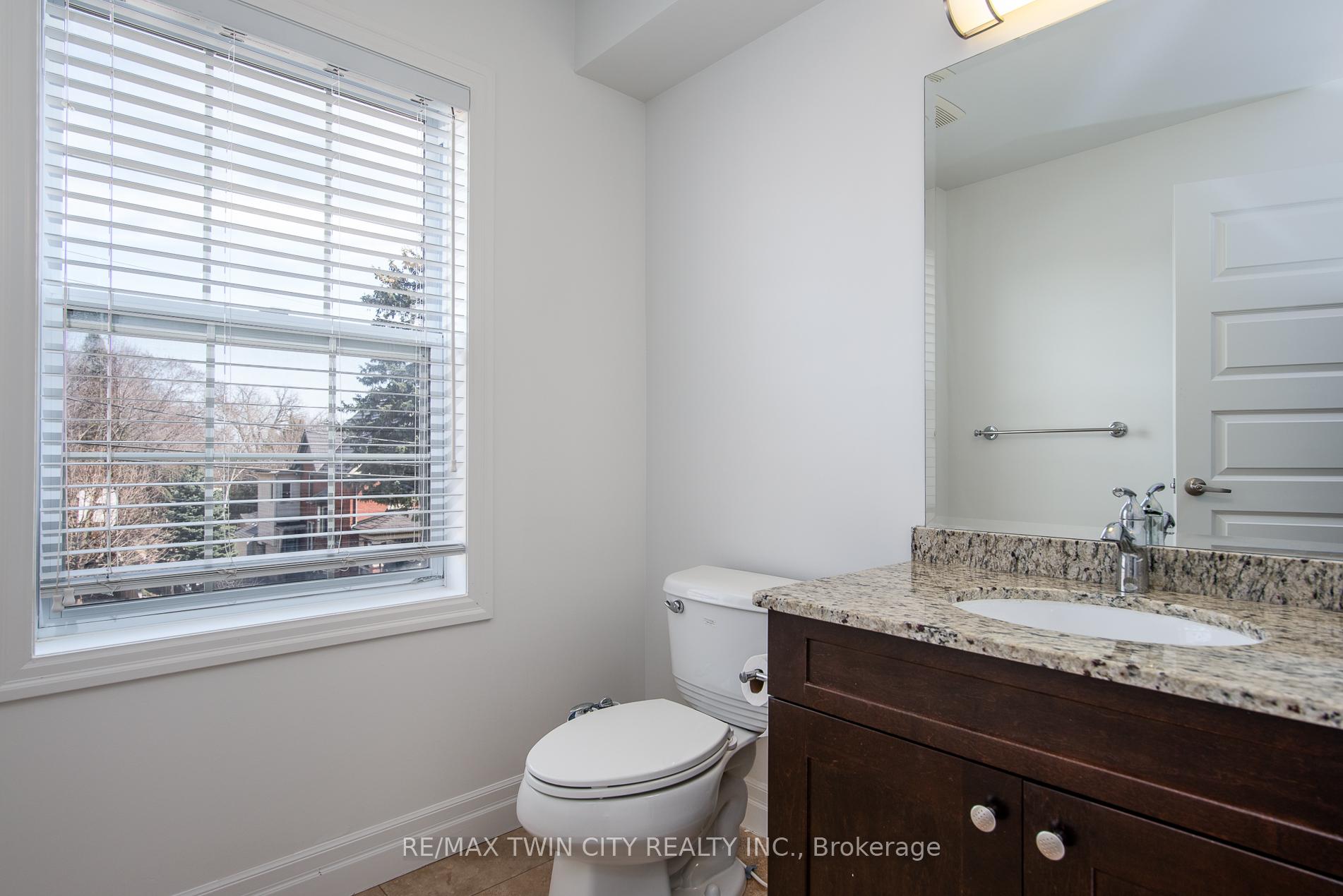 Photo 20 of 45 Woolwich Street, Kitchener — HOMEH