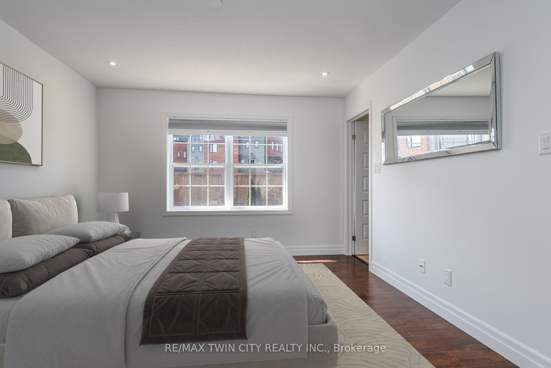 Photo 22 of 45 Woolwich Street, Kitchener — HOMEH