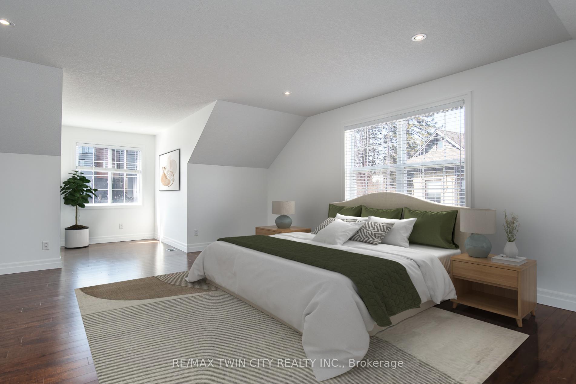 Photo 31 of 45 Woolwich Street, Kitchener — HOMEH