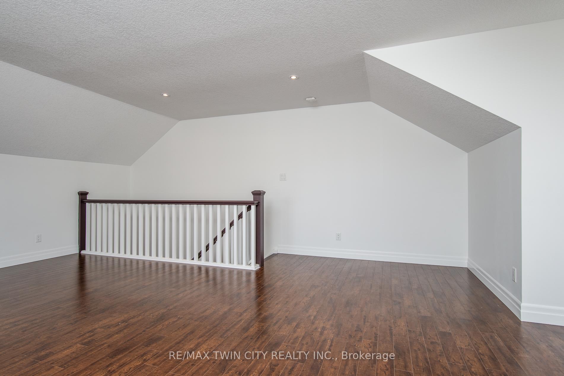 Photo 32 of 45 Woolwich Street, Kitchener — HOMEH