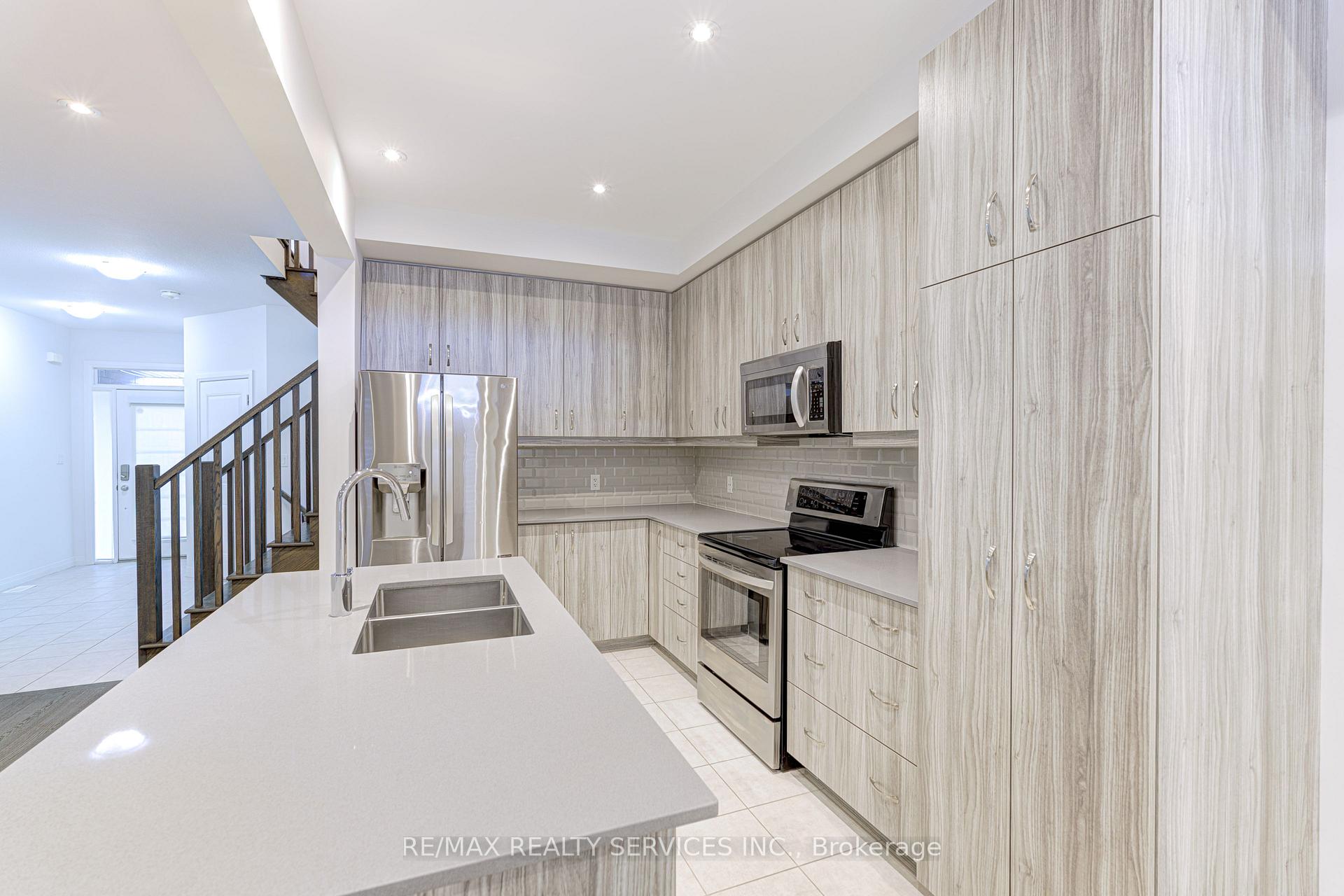 Photo 13 of Unit 191, 30 Time Square Boulevard, Hamilton, Rural Stoney Creek — HOMEH