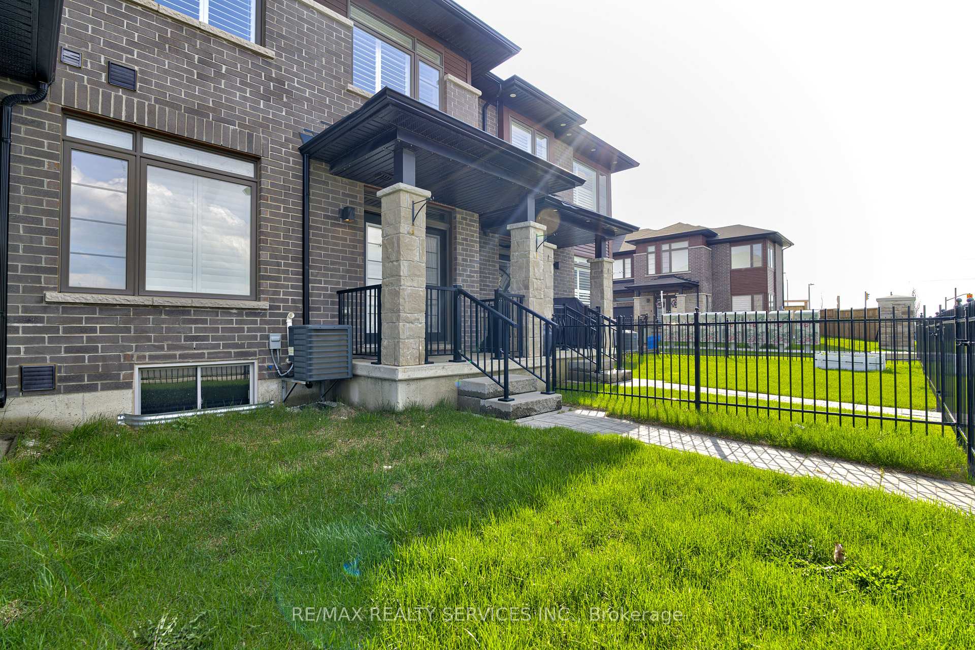 Photo 34 of Unit 191, 30 Time Square Boulevard, Hamilton, Rural Stoney Creek — HOMEH