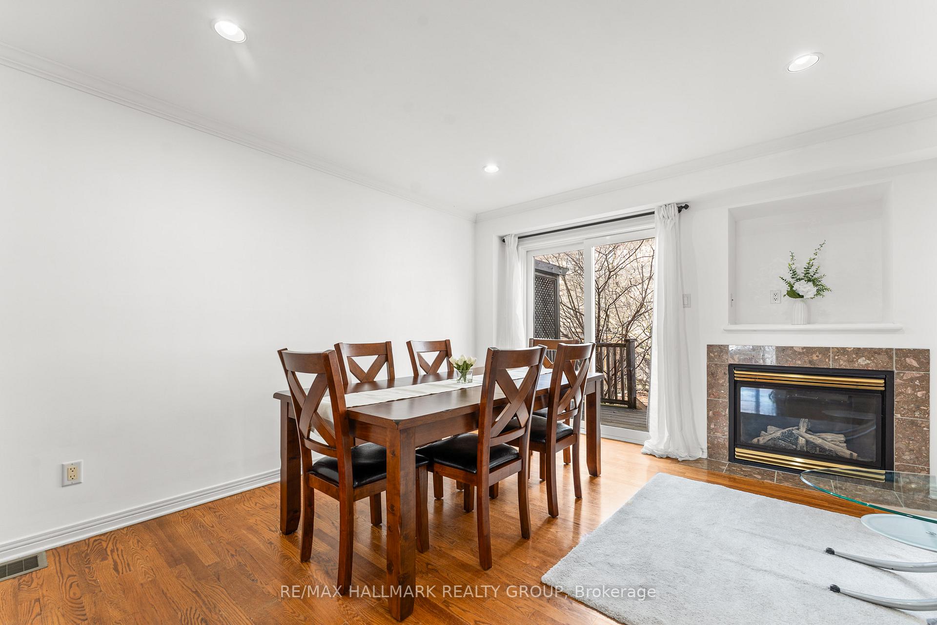 Photo 9 of 78 Milner Downs Crescent, Ottawa, Kanata - Emerald Meadows/Trailwest — HOMEH