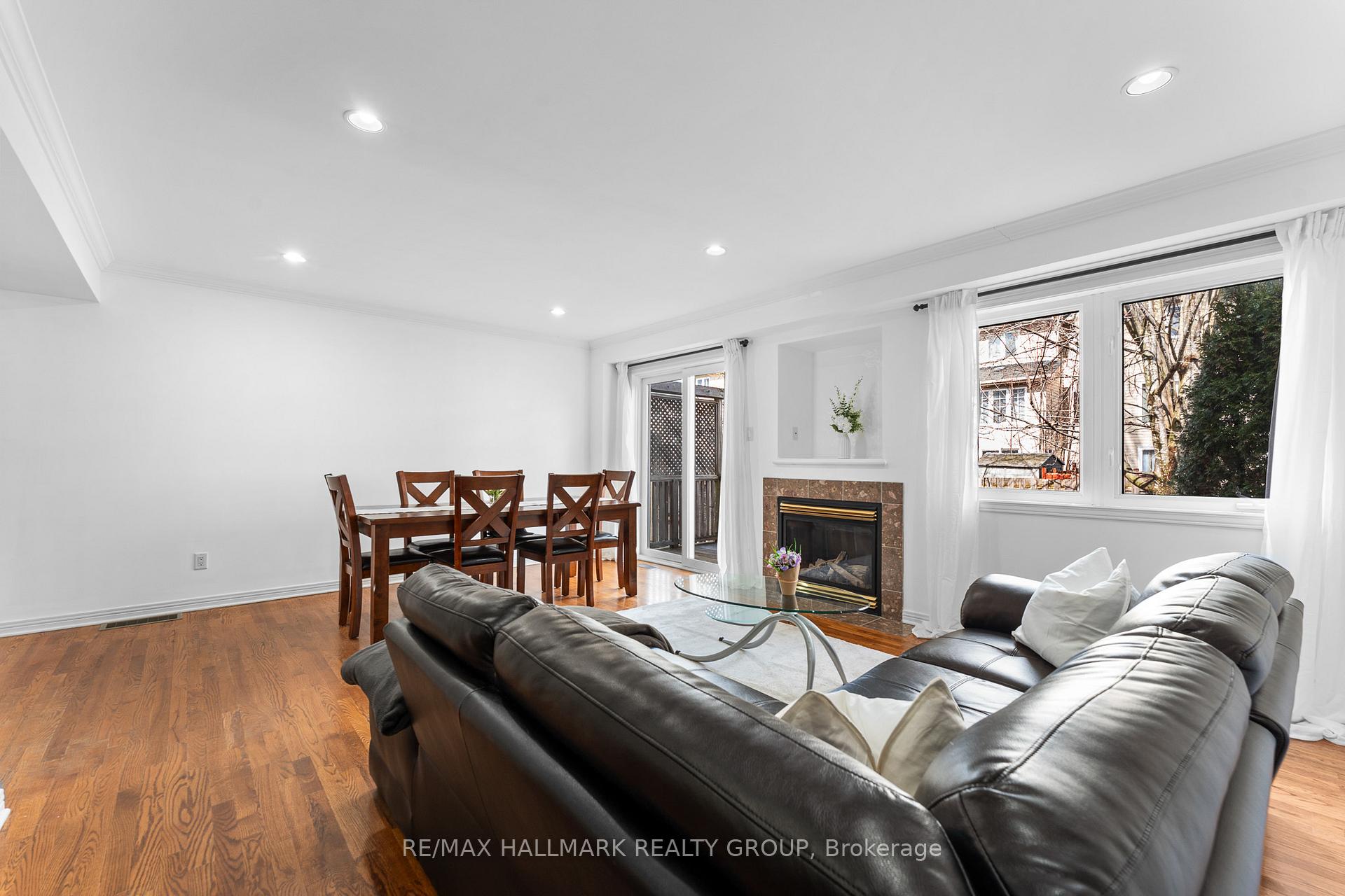 Photo 15 of 78 Milner Downs Crescent, Ottawa, Kanata - Emerald Meadows/Trailwest — HOMEH