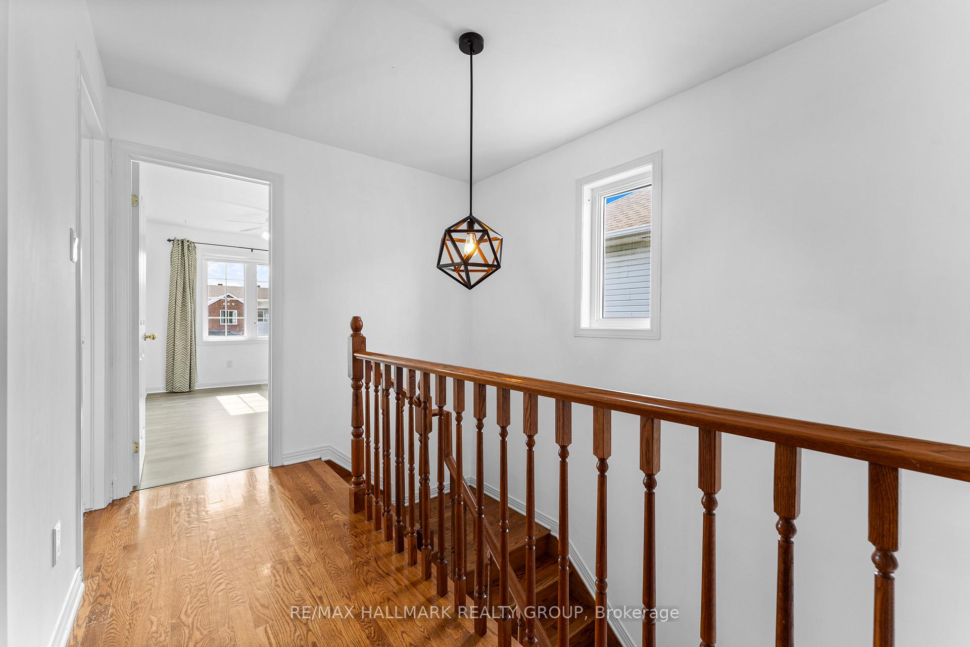 Photo 28 of 78 Milner Downs Crescent, Ottawa, Kanata - Emerald Meadows/Trailwest — HOMEH