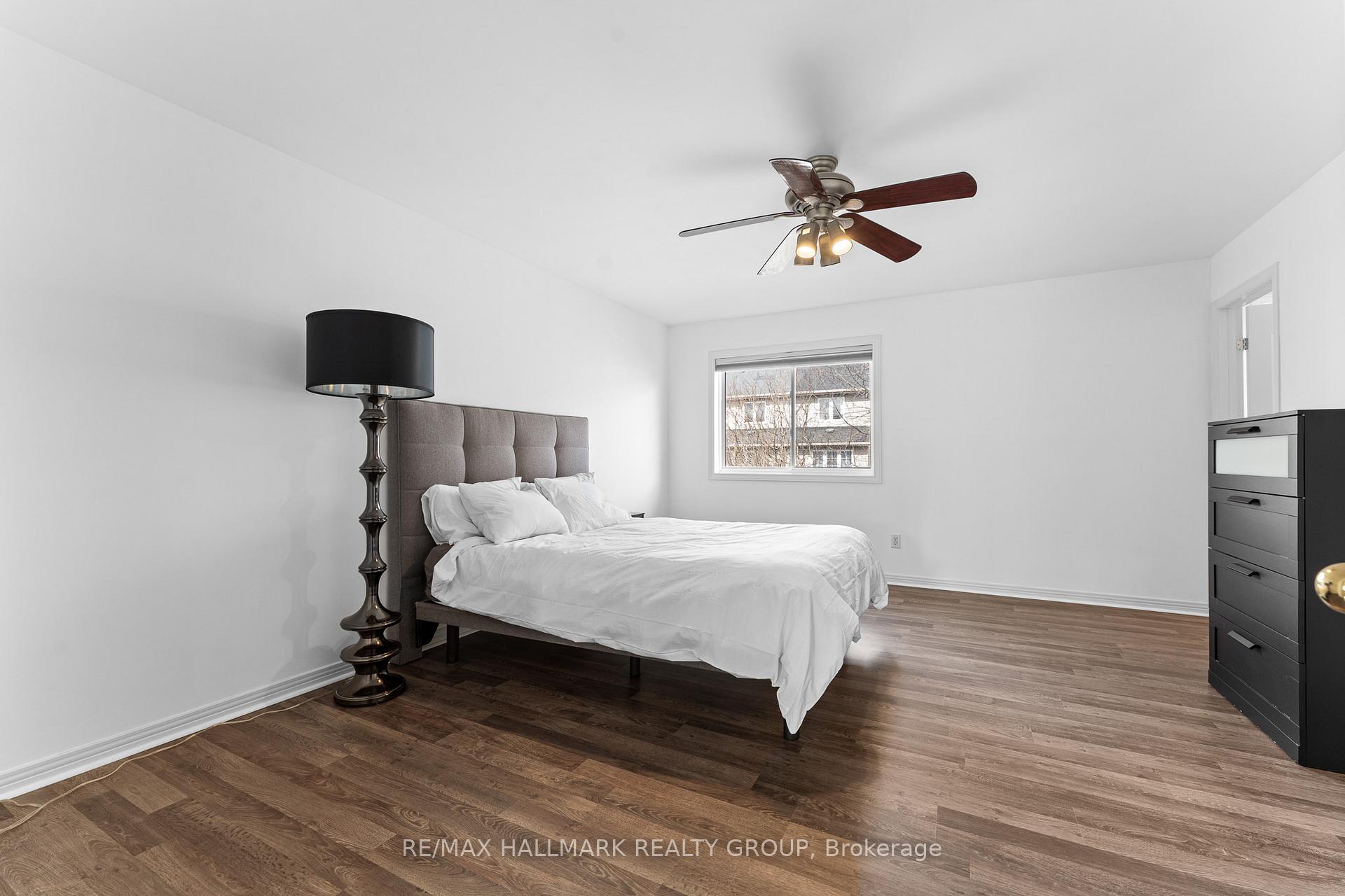 Photo 29 of 78 Milner Downs Crescent, Ottawa, Kanata - Emerald Meadows/Trailwest — HOMEH