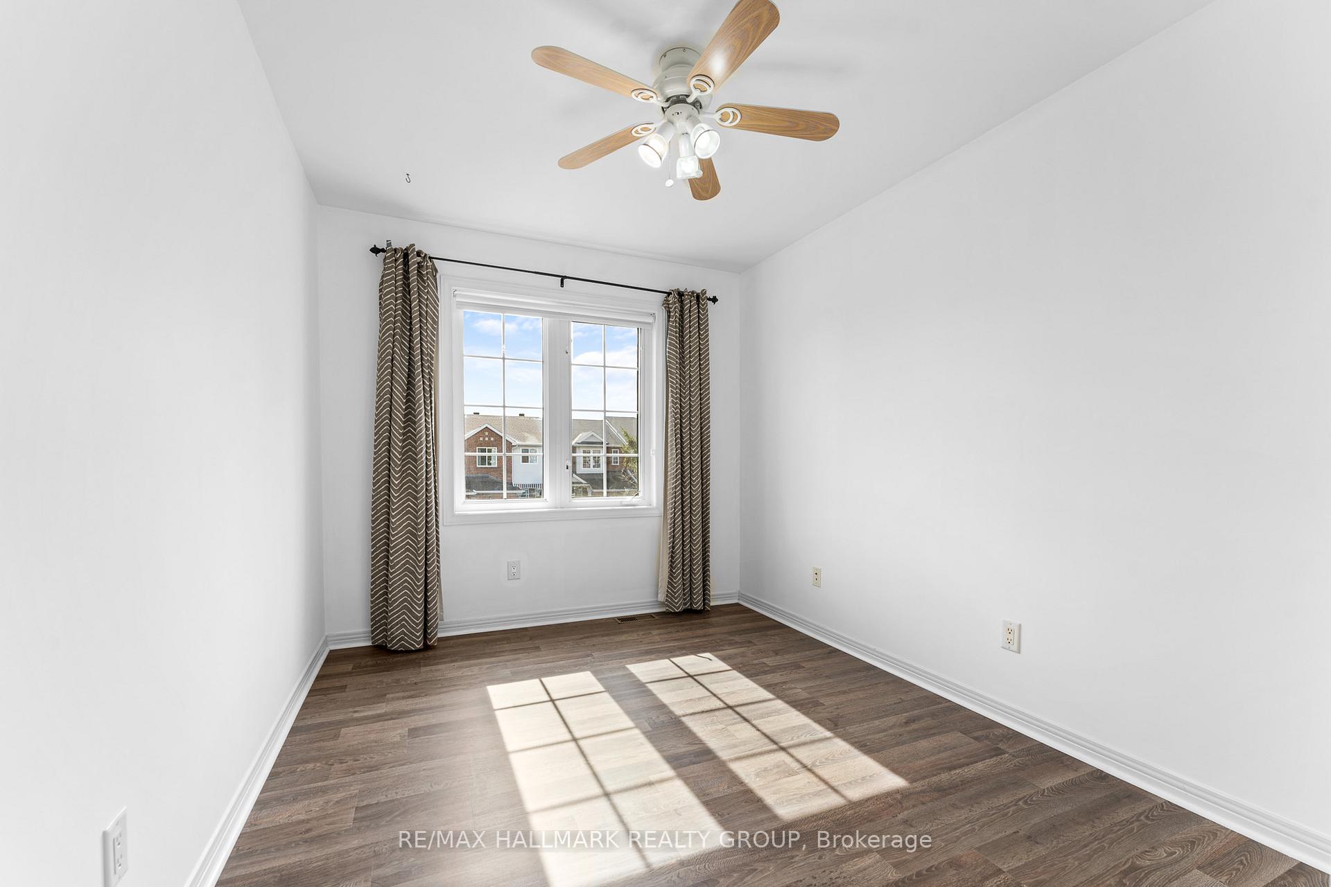 Photo 35 of 78 Milner Downs Crescent, Ottawa, Kanata - Emerald Meadows/Trailwest — HOMEH