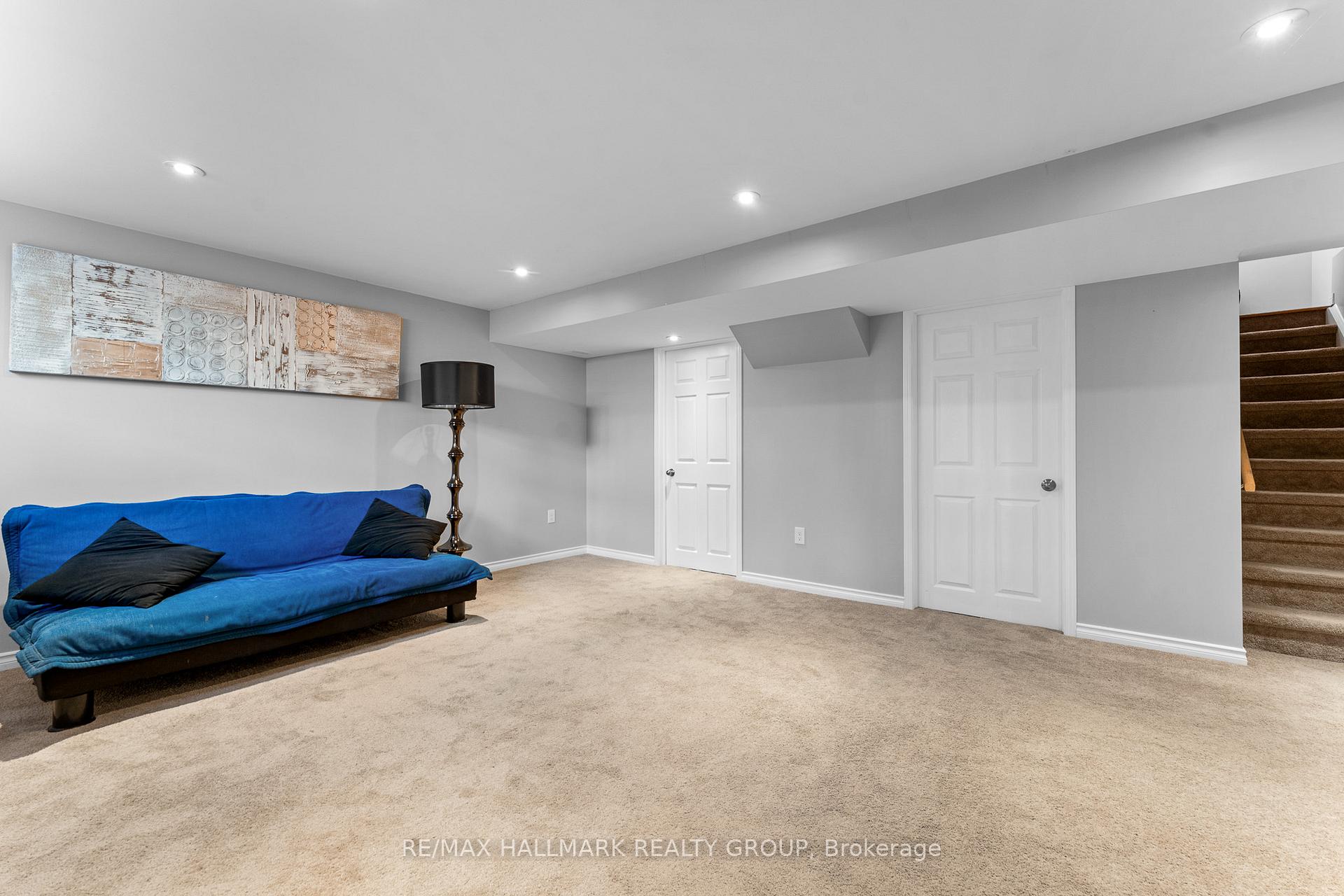 Photo 43 of 78 Milner Downs Crescent, Ottawa, Kanata - Emerald Meadows/Trailwest — HOMEH