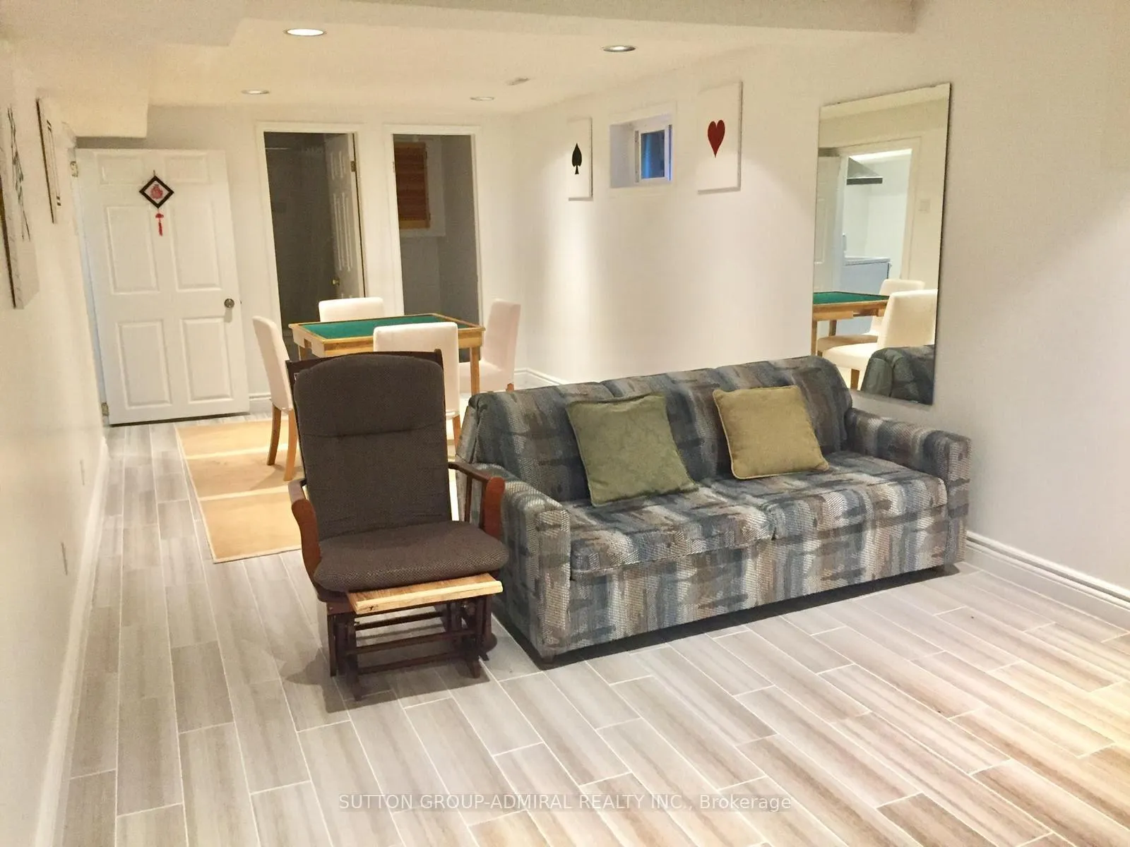 Photo 3 of 10 Charnwood Place, Markham, Aileen-Willowbrook — HOMEH
