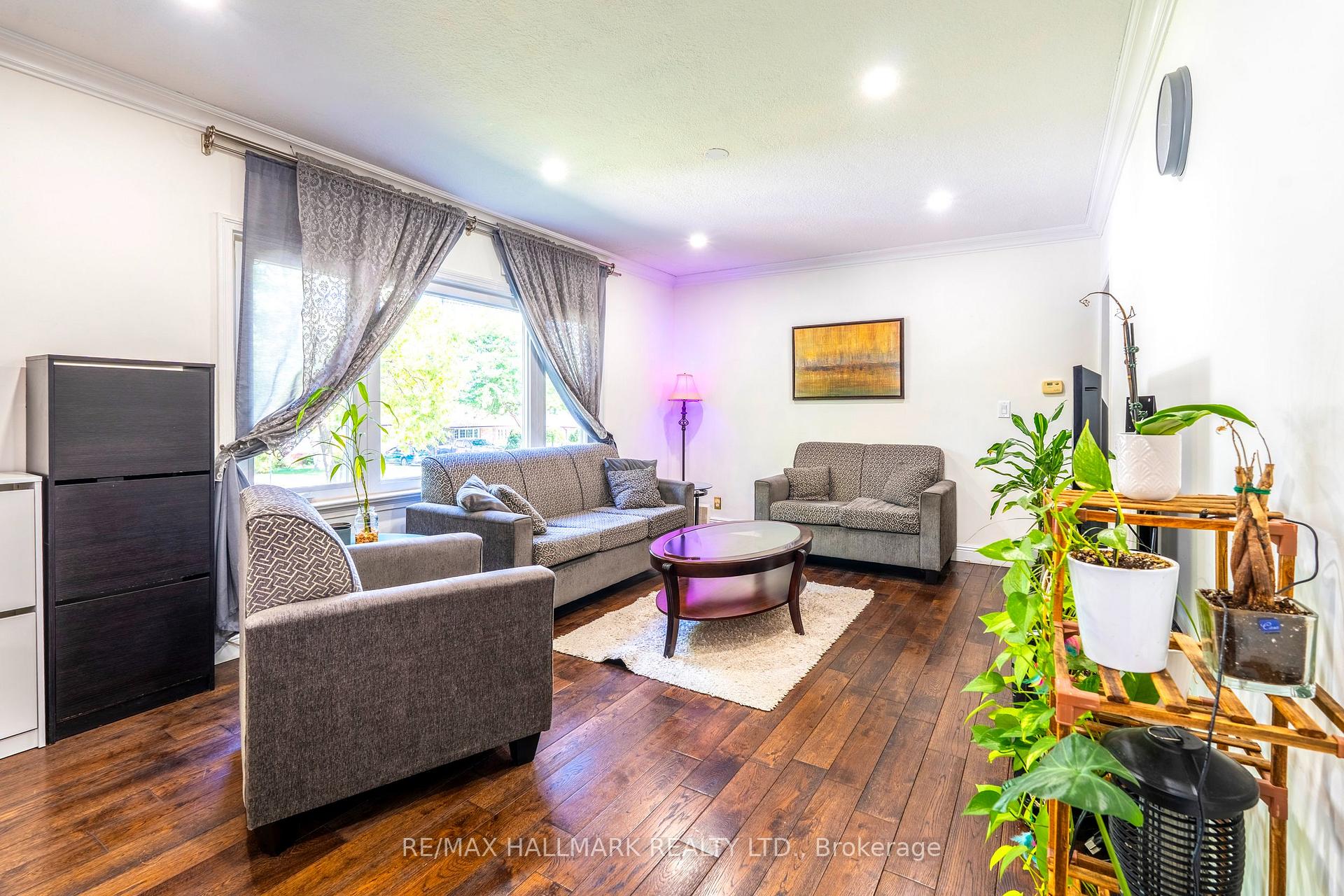 Photo 9 of 43 Meadowview Avenue, Markham, Grandview — HOMEH
