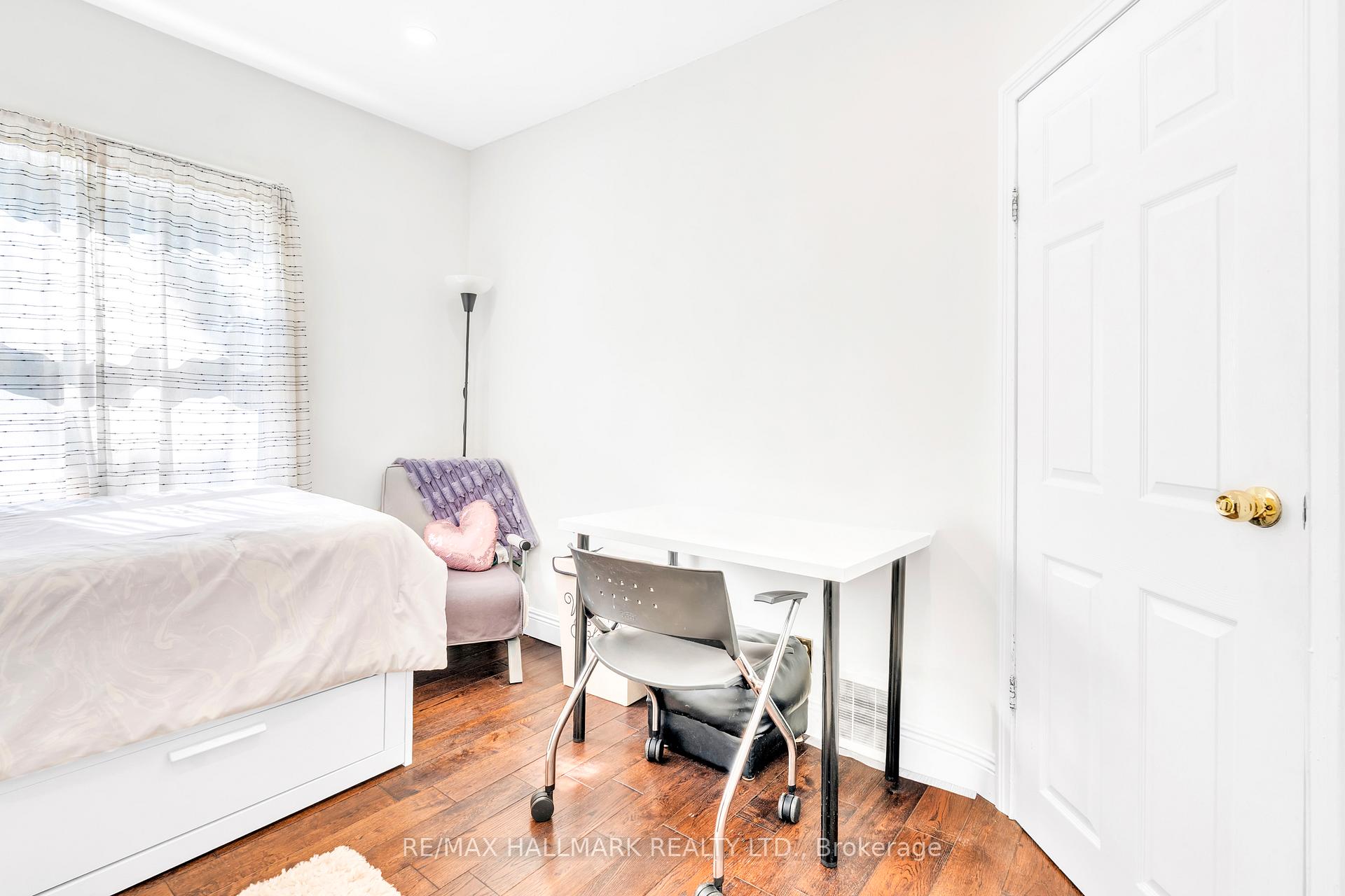 Photo 14 of 43 Meadowview Avenue, Markham, Grandview — HOMEH
