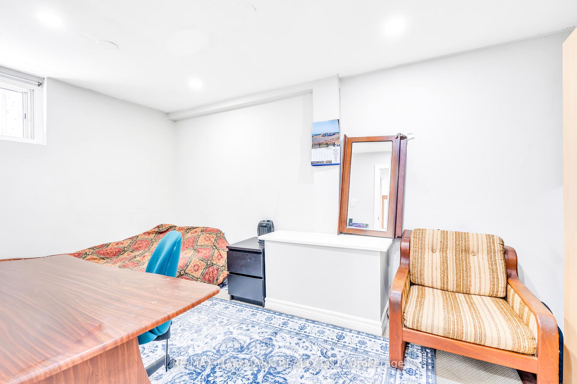 Photo 23 of 43 Meadowview Avenue, Markham, Grandview — HOMEH
