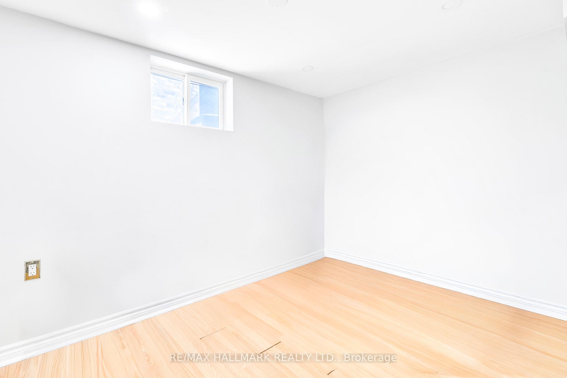 Photo 25 of 43 Meadowview Avenue, Markham, Grandview — HOMEH