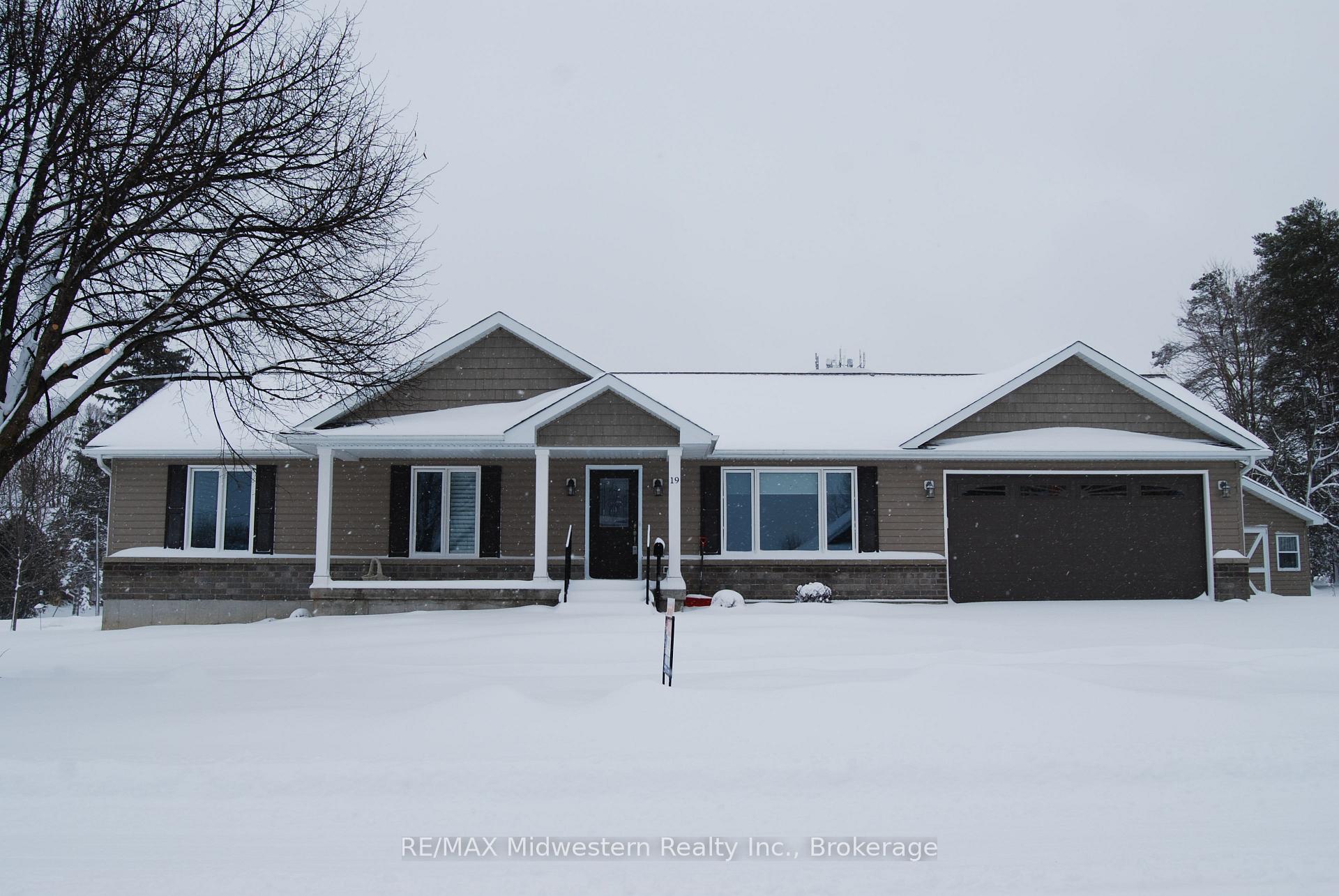 Photo 1 of 19 Allan Street W, Minto — HOMEH