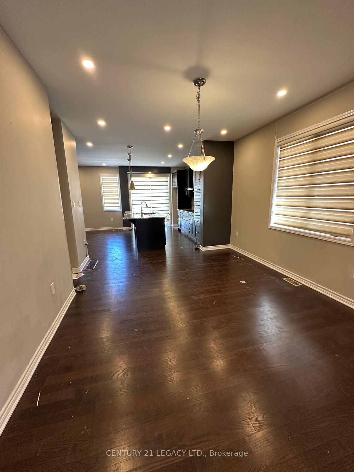 Photo 5 of 206 Amand Drive, Kitchener — HOMEH