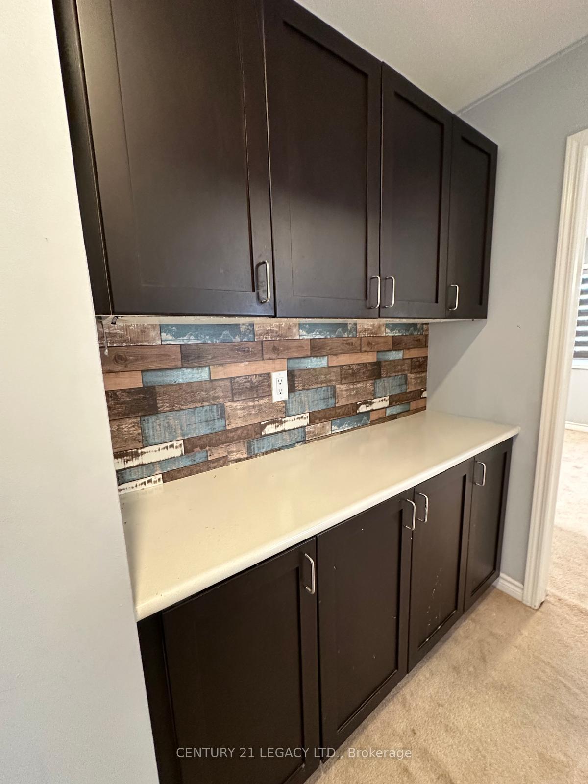 Photo 11 of 206 Amand Drive, Kitchener — HOMEH
