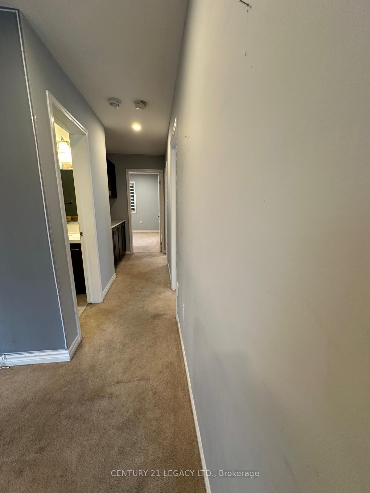 Photo 16 of 206 Amand Drive, Kitchener — HOMEH