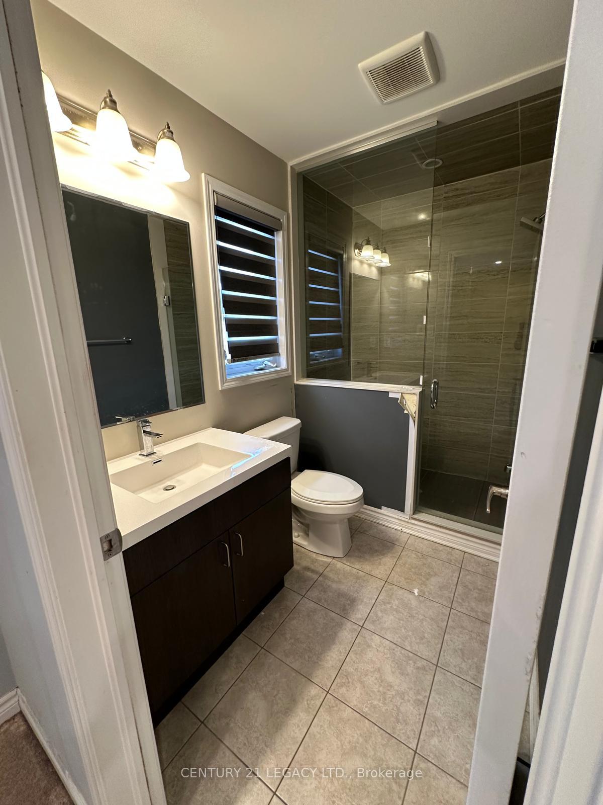 Photo 17 of 206 Amand Drive, Kitchener — HOMEH