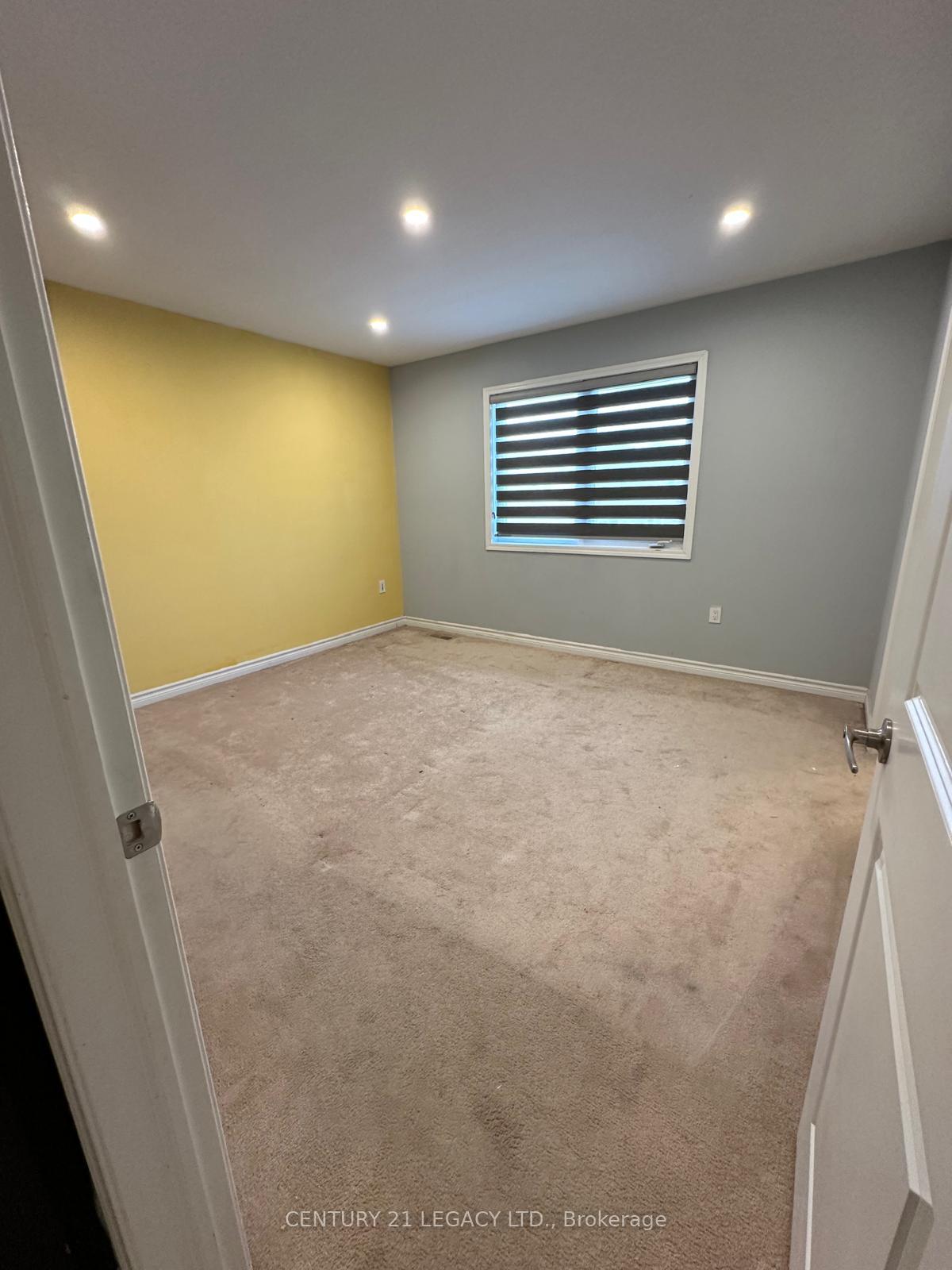 Photo 19 of 206 Amand Drive, Kitchener — HOMEH