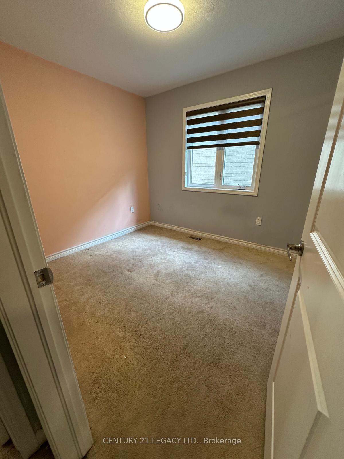 Photo 20 of 206 Amand Drive, Kitchener — HOMEH