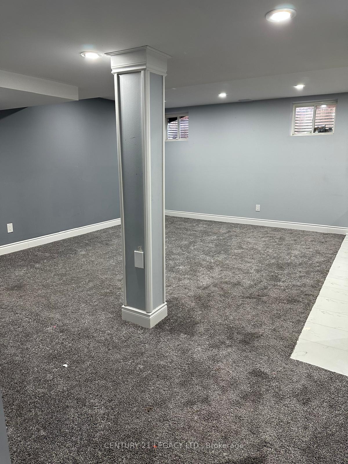 Photo 21 of 206 Amand Drive, Kitchener — HOMEH