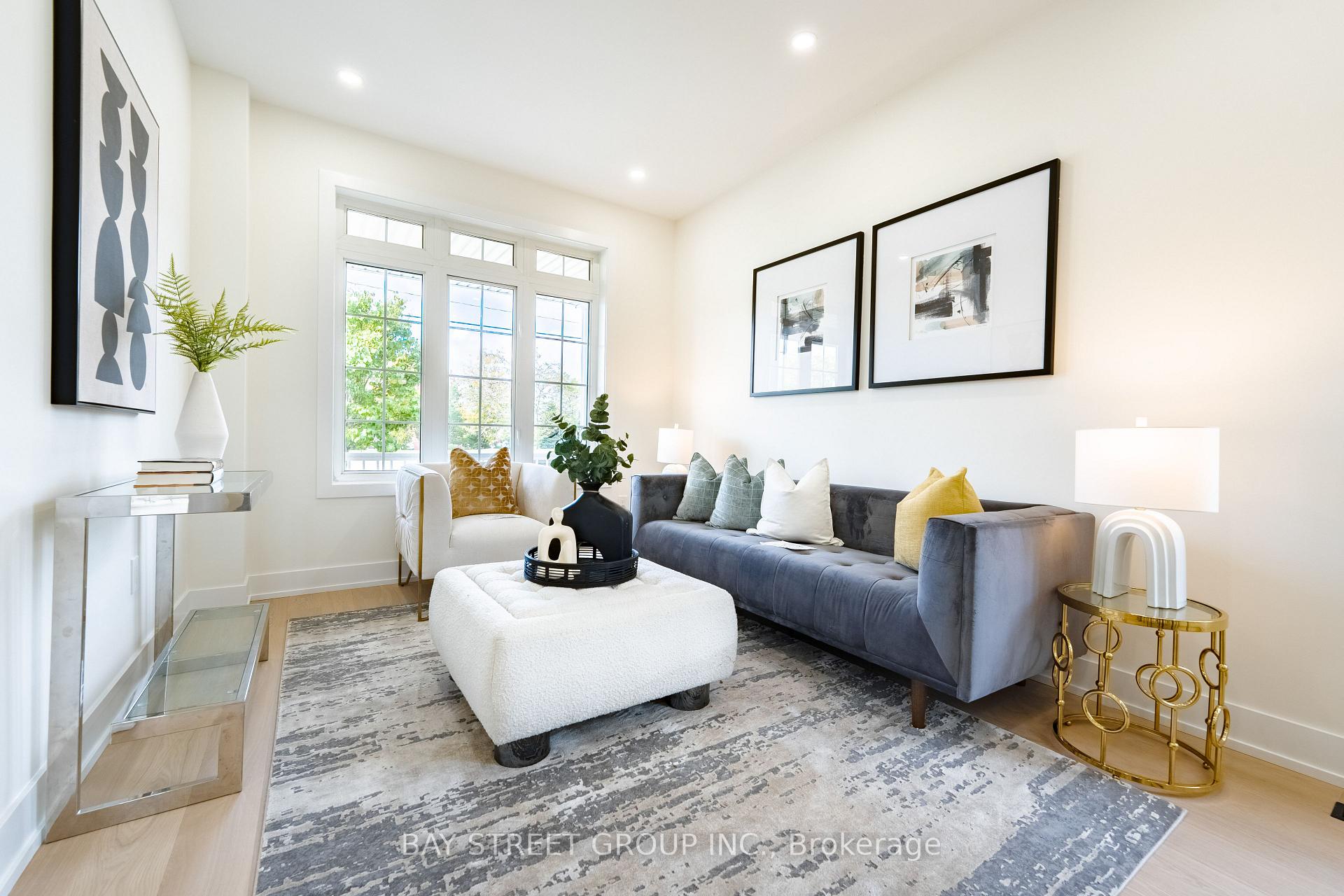 Photo 8 of 38 Pike Lane, Markham, Cornell — HOMEH
