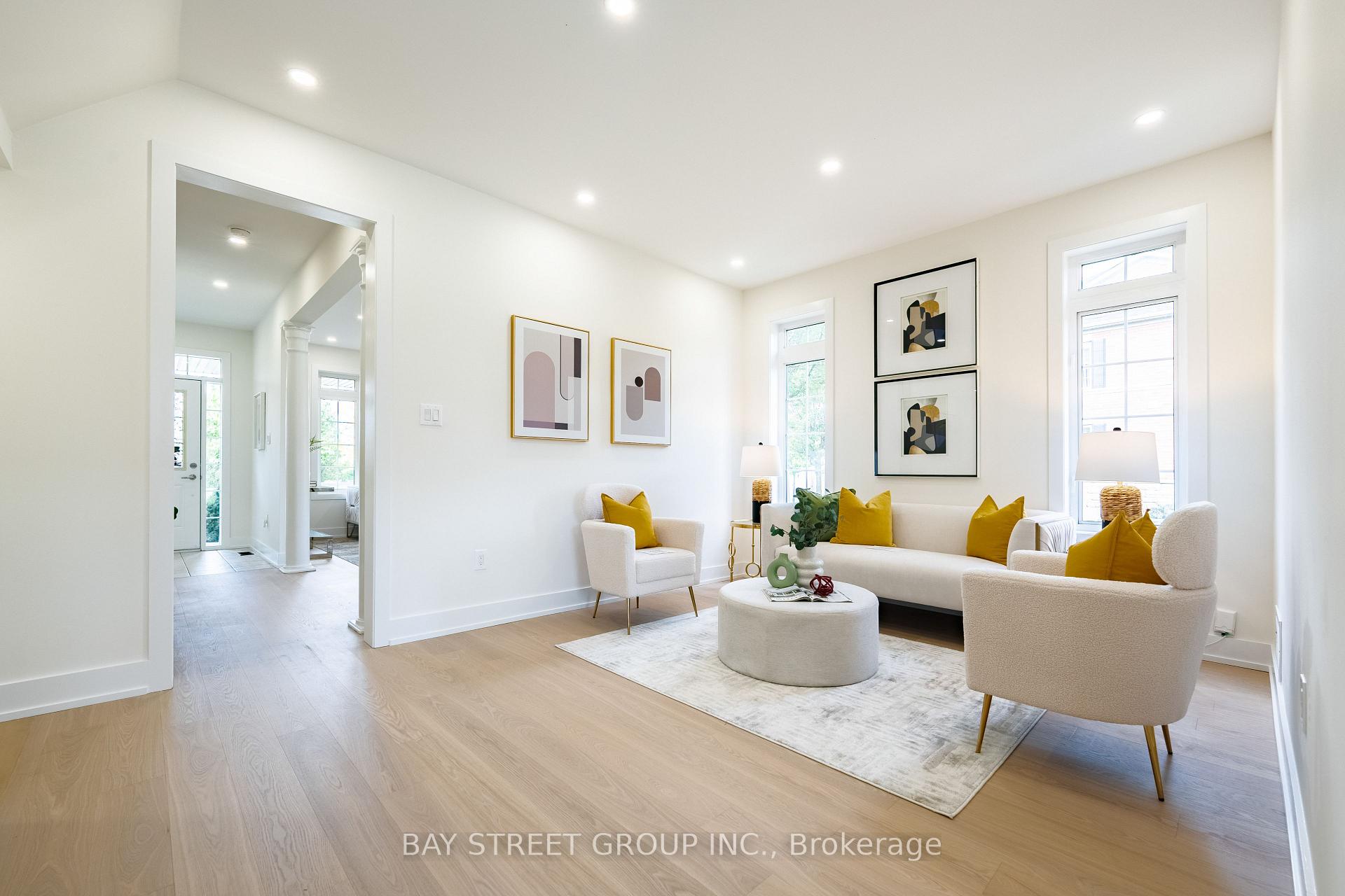 Photo 10 of 38 Pike Lane, Markham, Cornell — HOMEH
