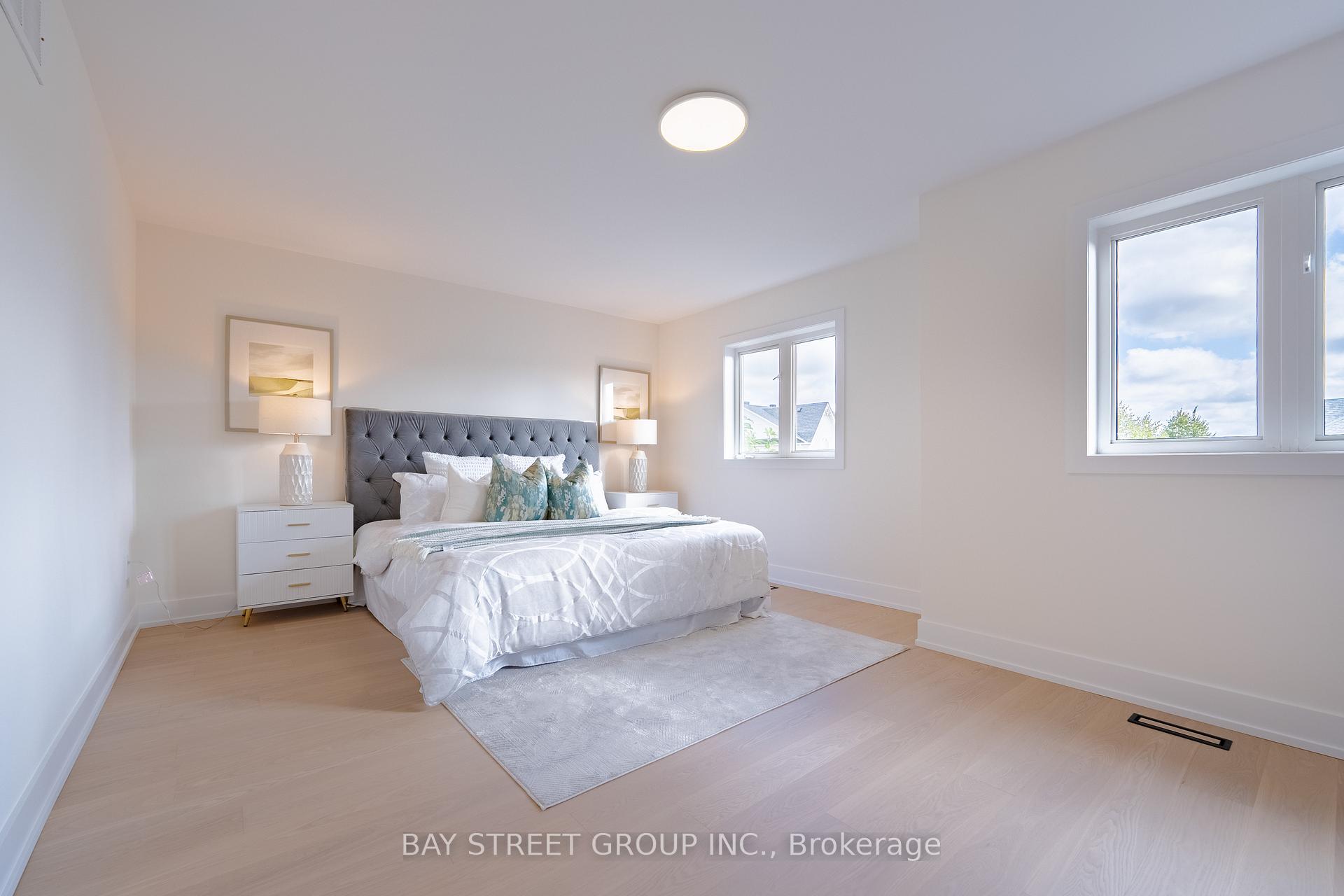 Photo 21 of 38 Pike Lane, Markham, Cornell — HOMEH