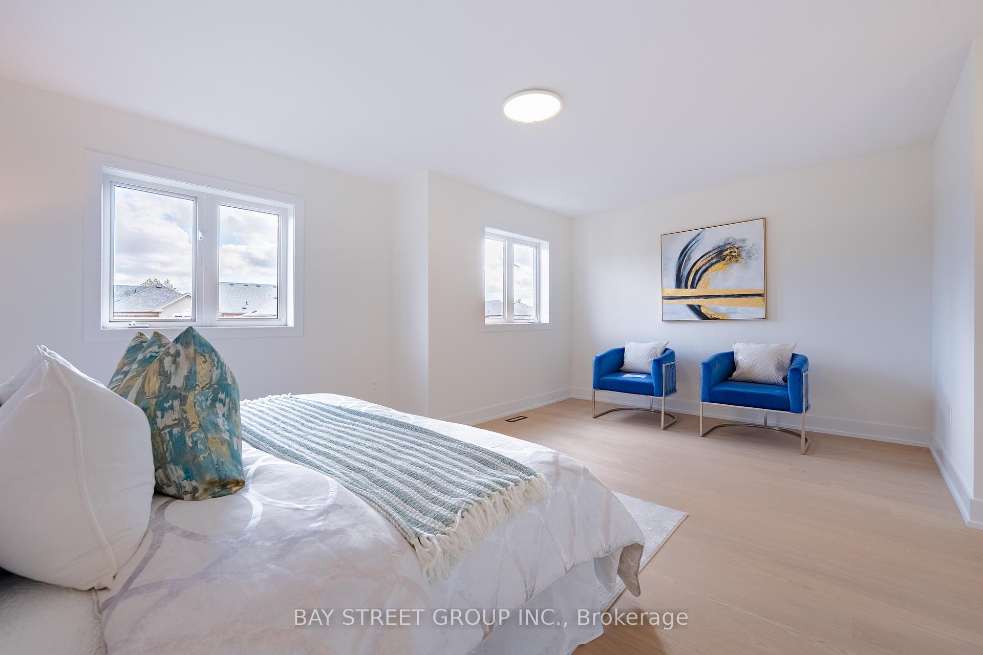 Photo 22 of 38 Pike Lane, Markham, Cornell — HOMEH